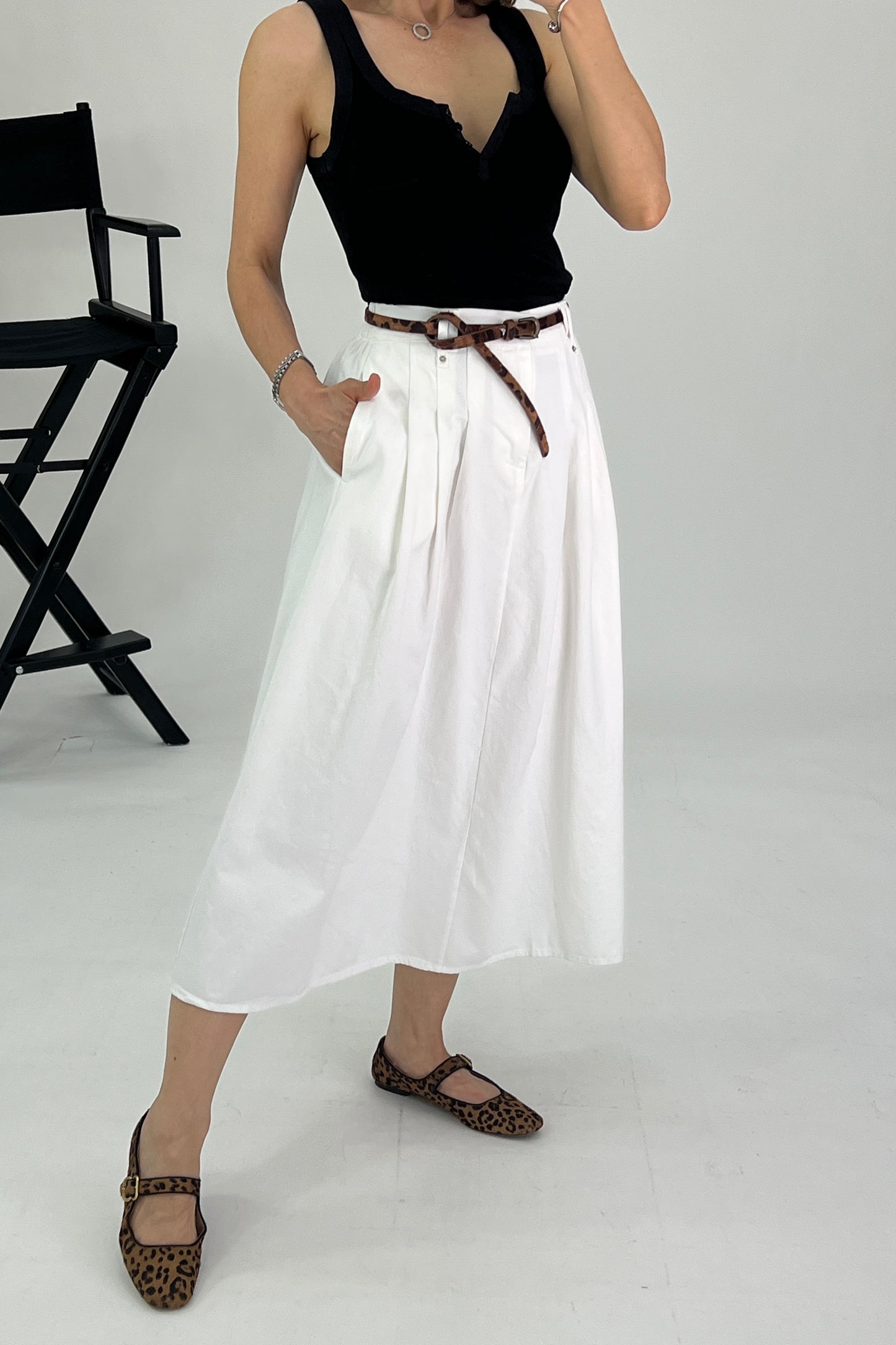 FALDA DETALLE PINZAS