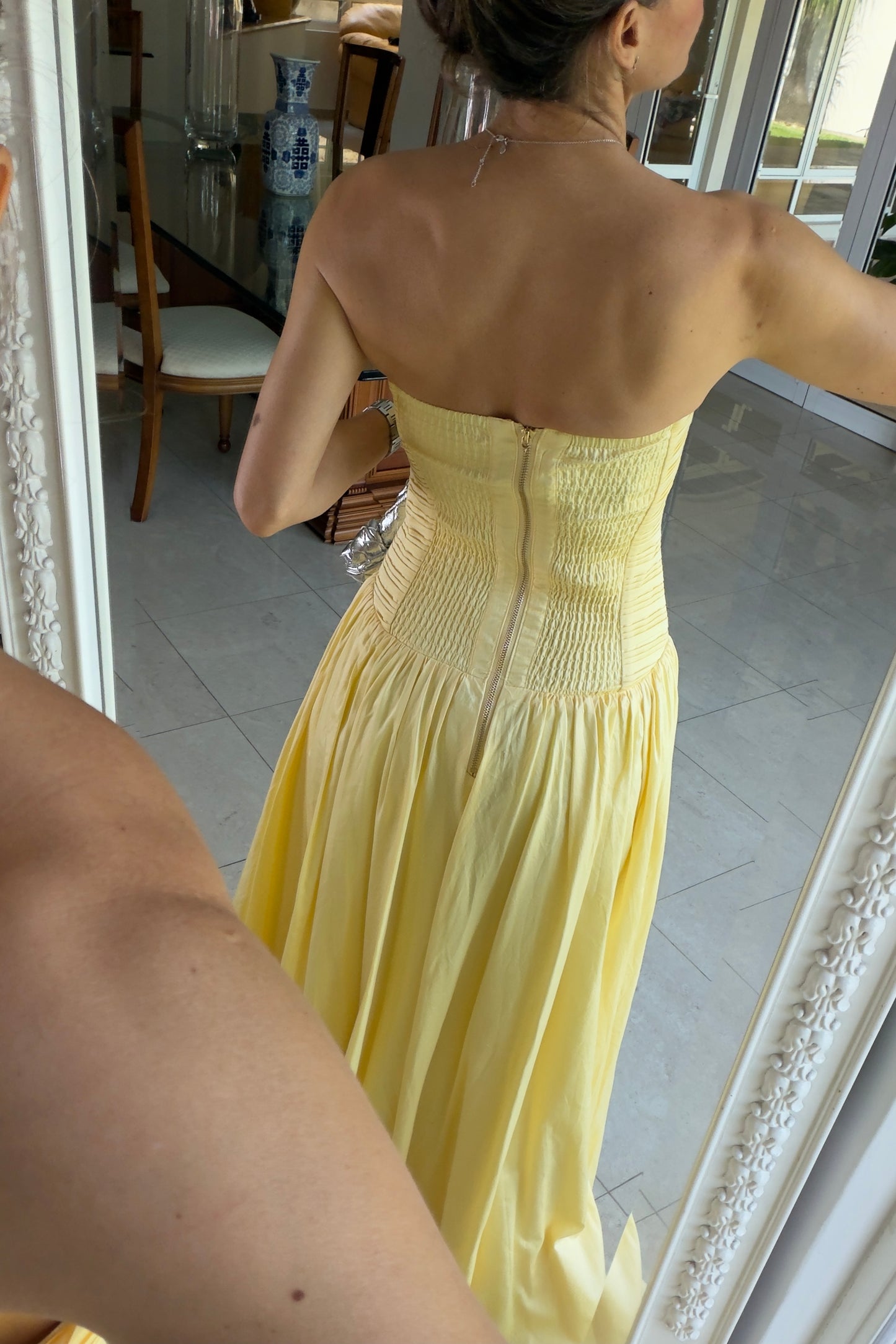 VESTIDO BAJO ASIMETRICO