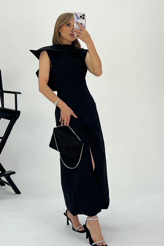 VESTIDO DETALLE ESPALDA