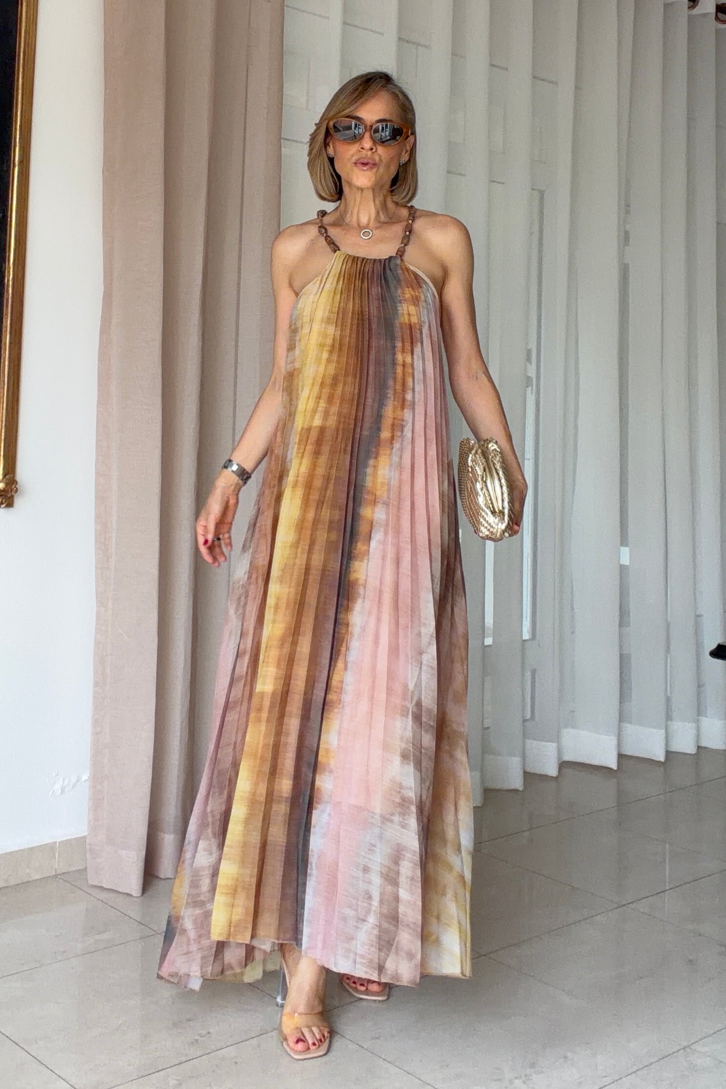 VESTIDO DETALLE COLLAR