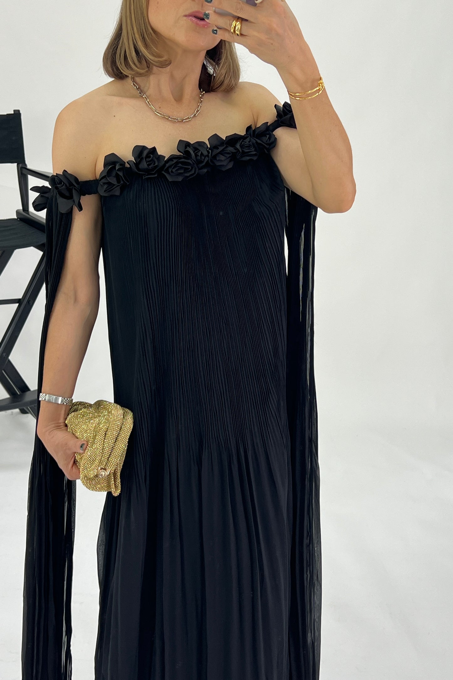 VESTIDO FLORES RESALTADAS