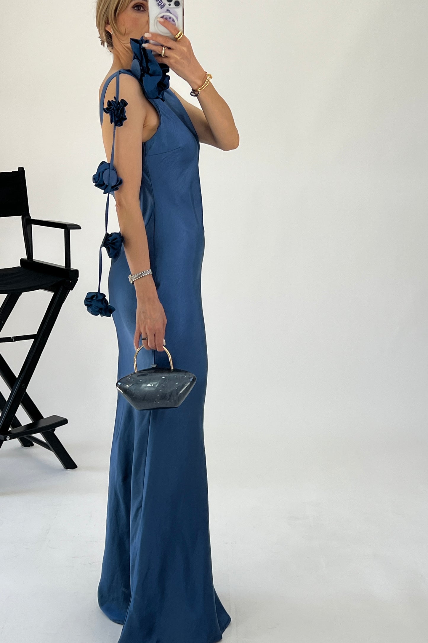 VESTIDO FLOR EN HOMBRO