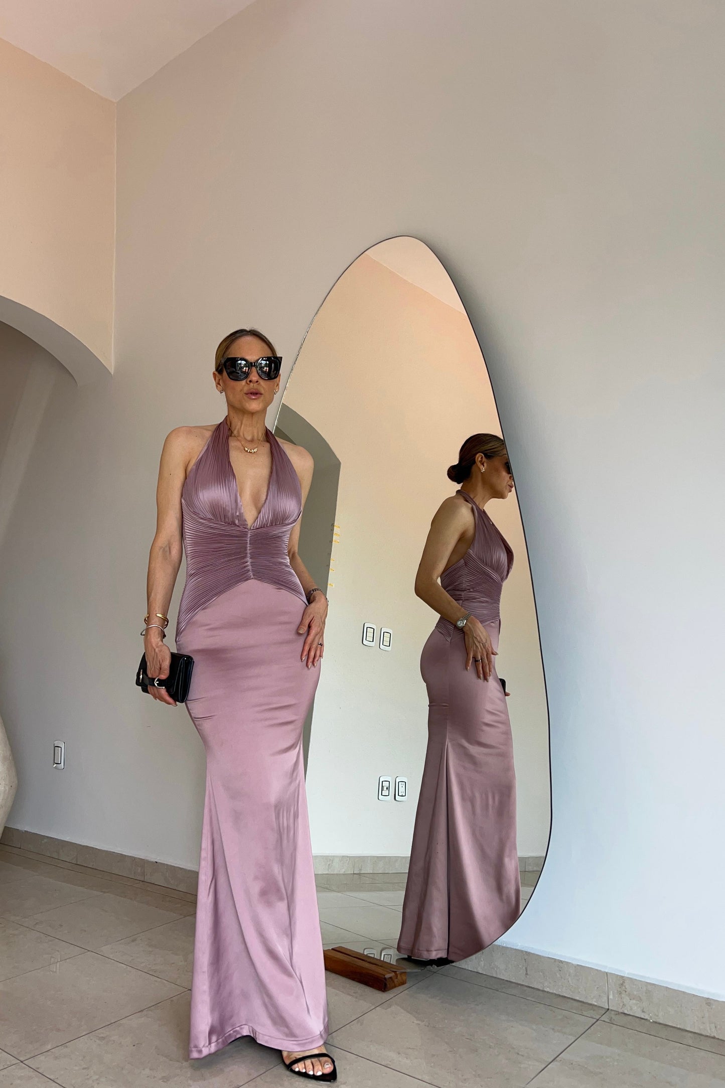 VESTIDO SATIN AL CUERPO