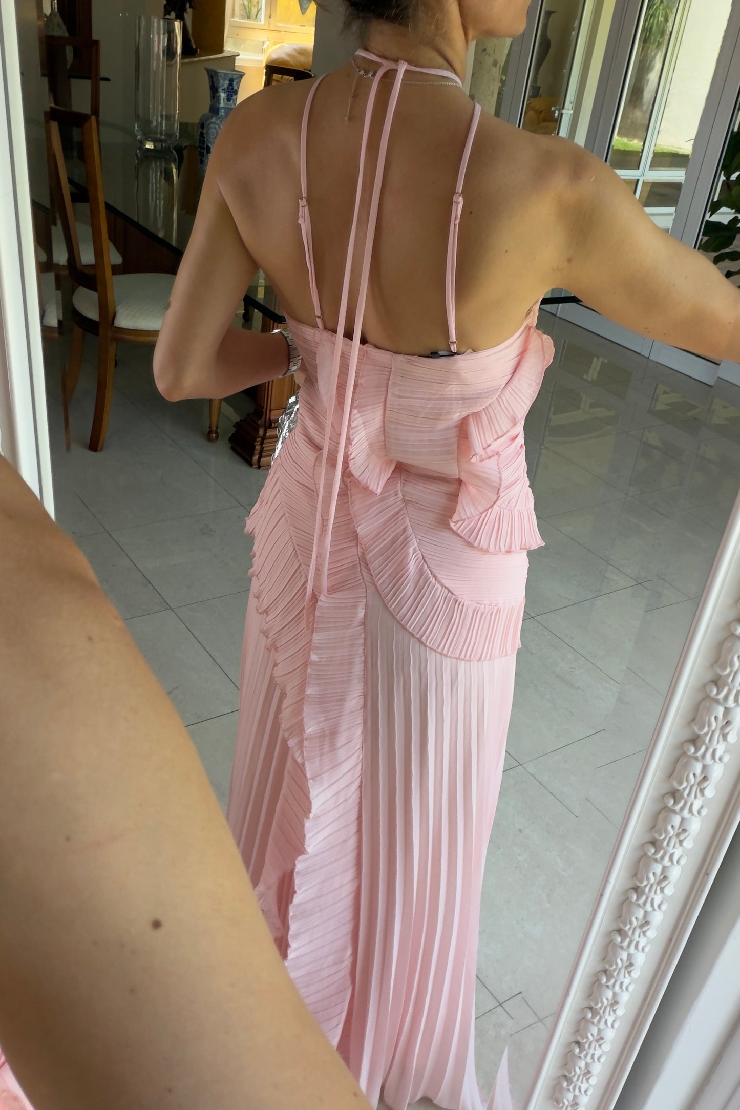 VESTIDO ESCAROLAS & PLISADO