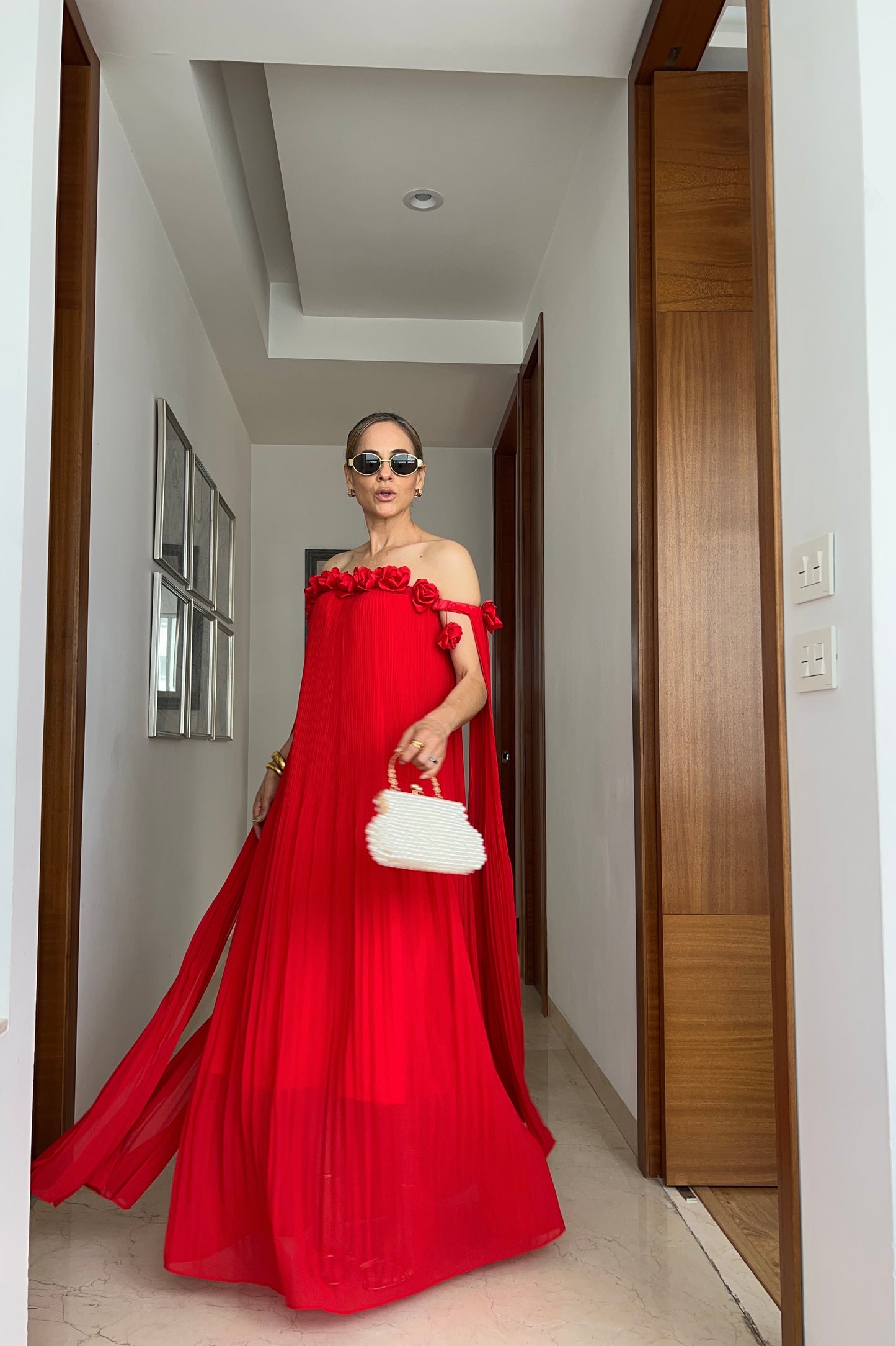 VESTIDO FLORES RESALTADAS