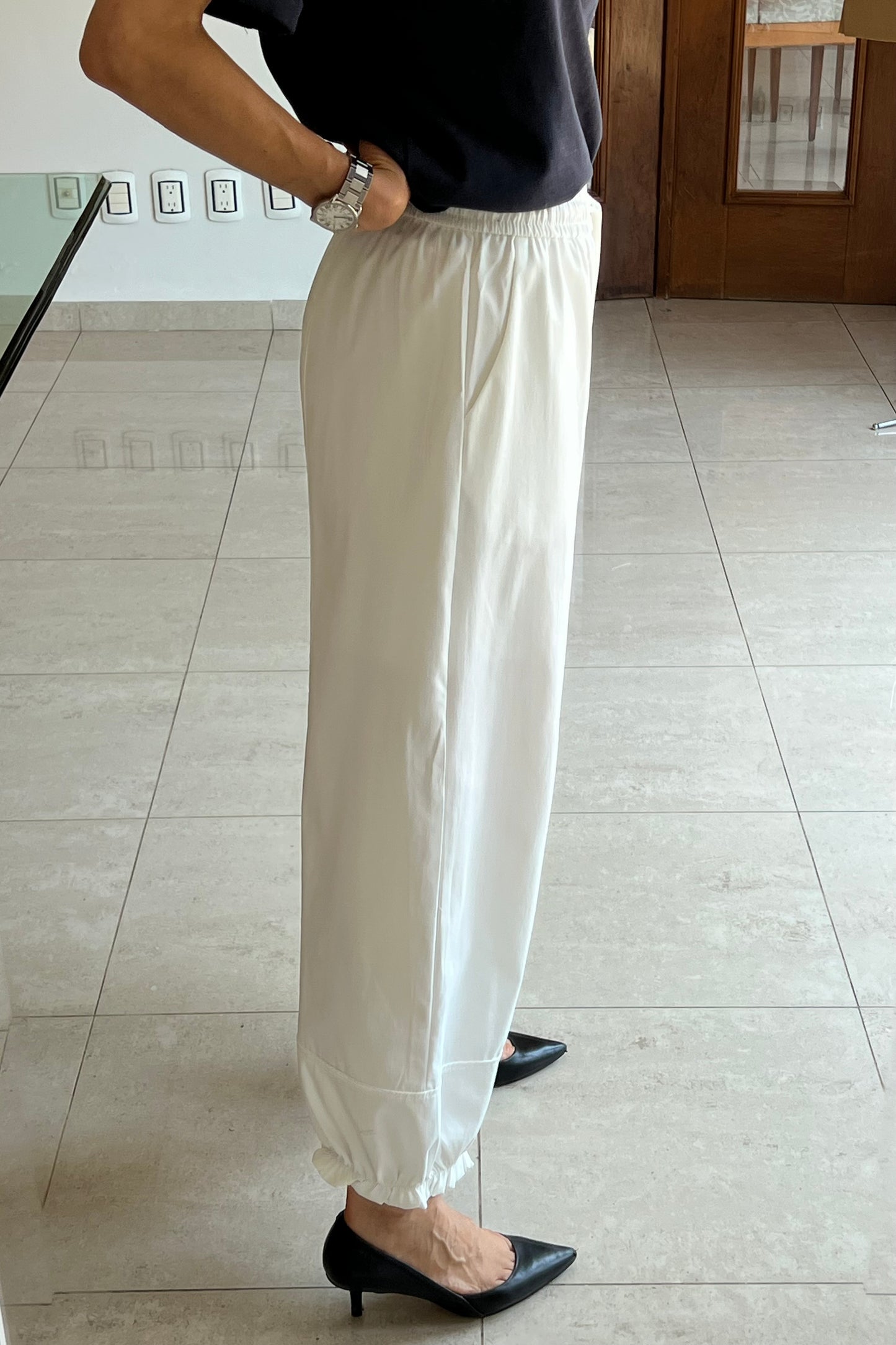 PANTALON DETALLE TOBILLO