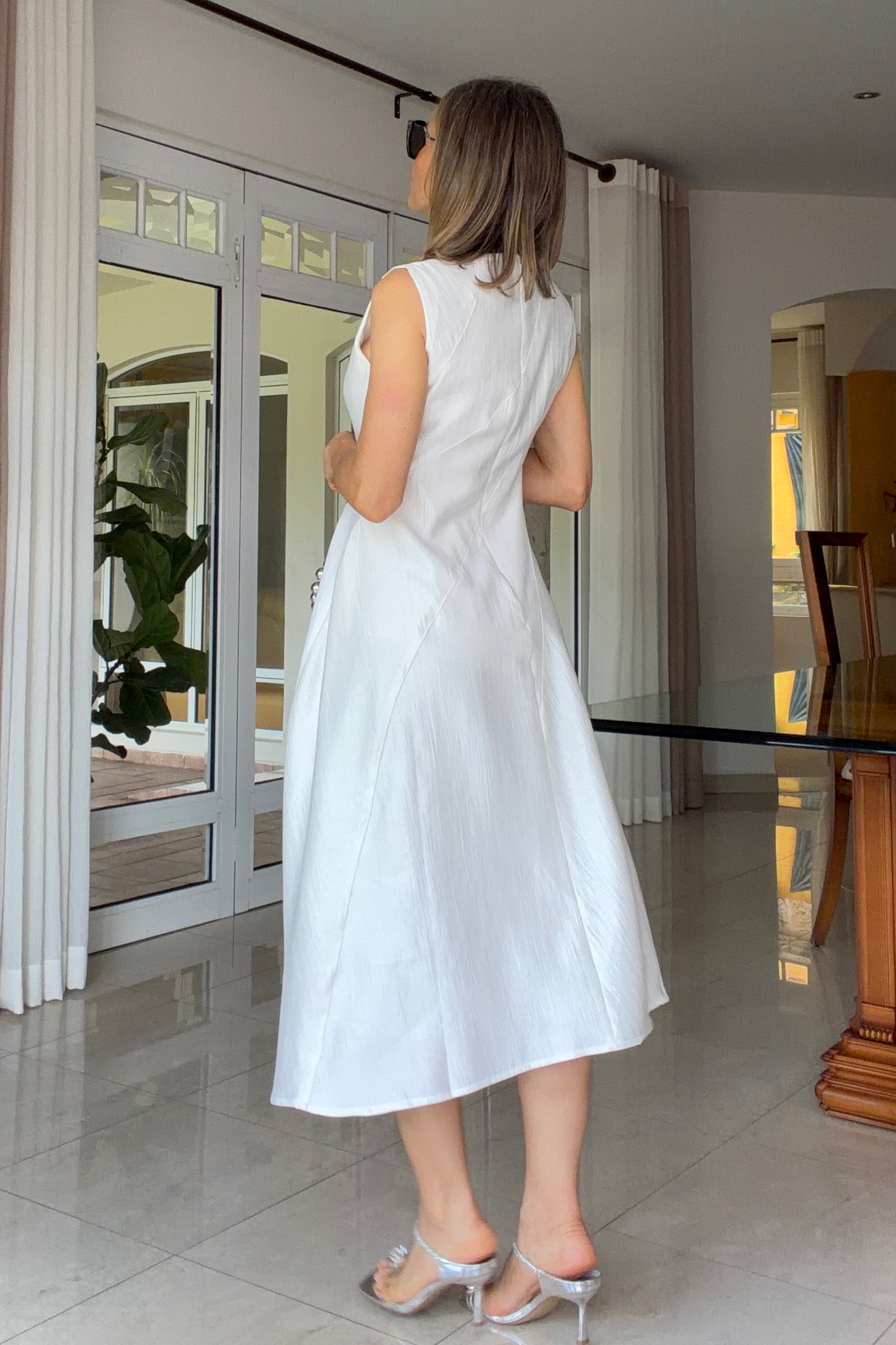 VESTIDO DETALLE COSTURAS