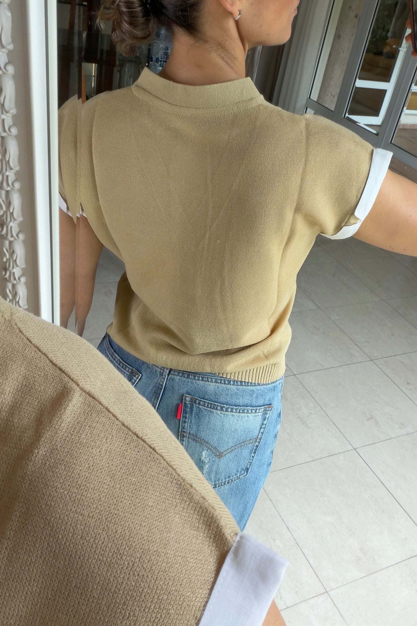 BLUSA DETALLE MANGAS