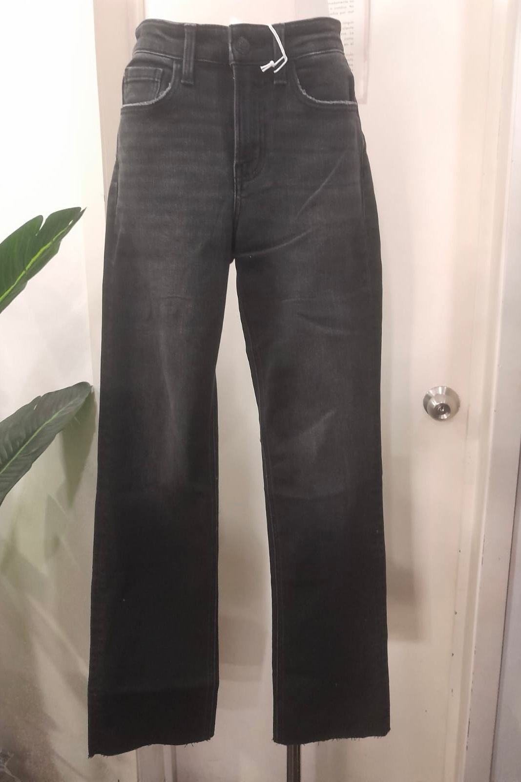 HIGH RISE SLIM WIDE JEANS