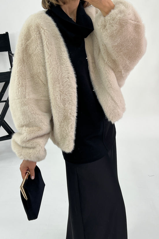 FUR COAT