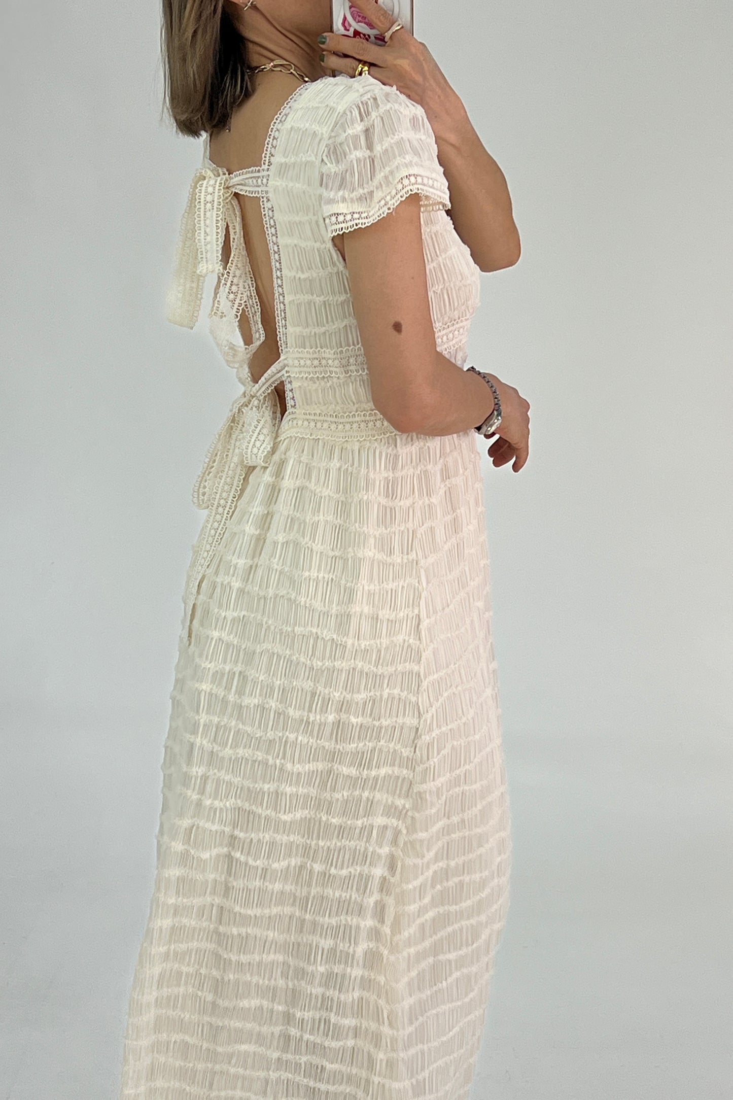 VESTIDO DETALLE EN TELA