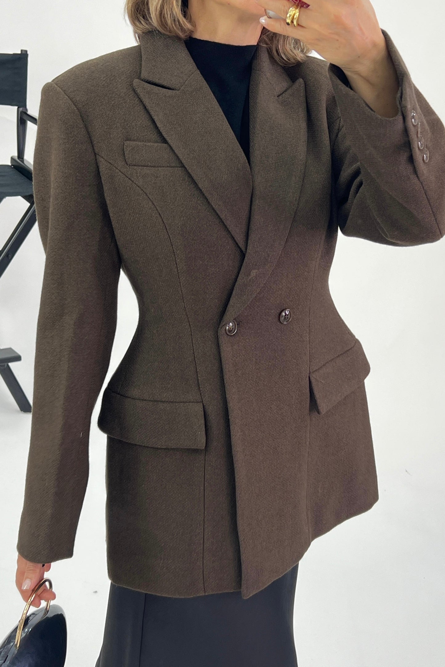 FITTED BUTTON COAT