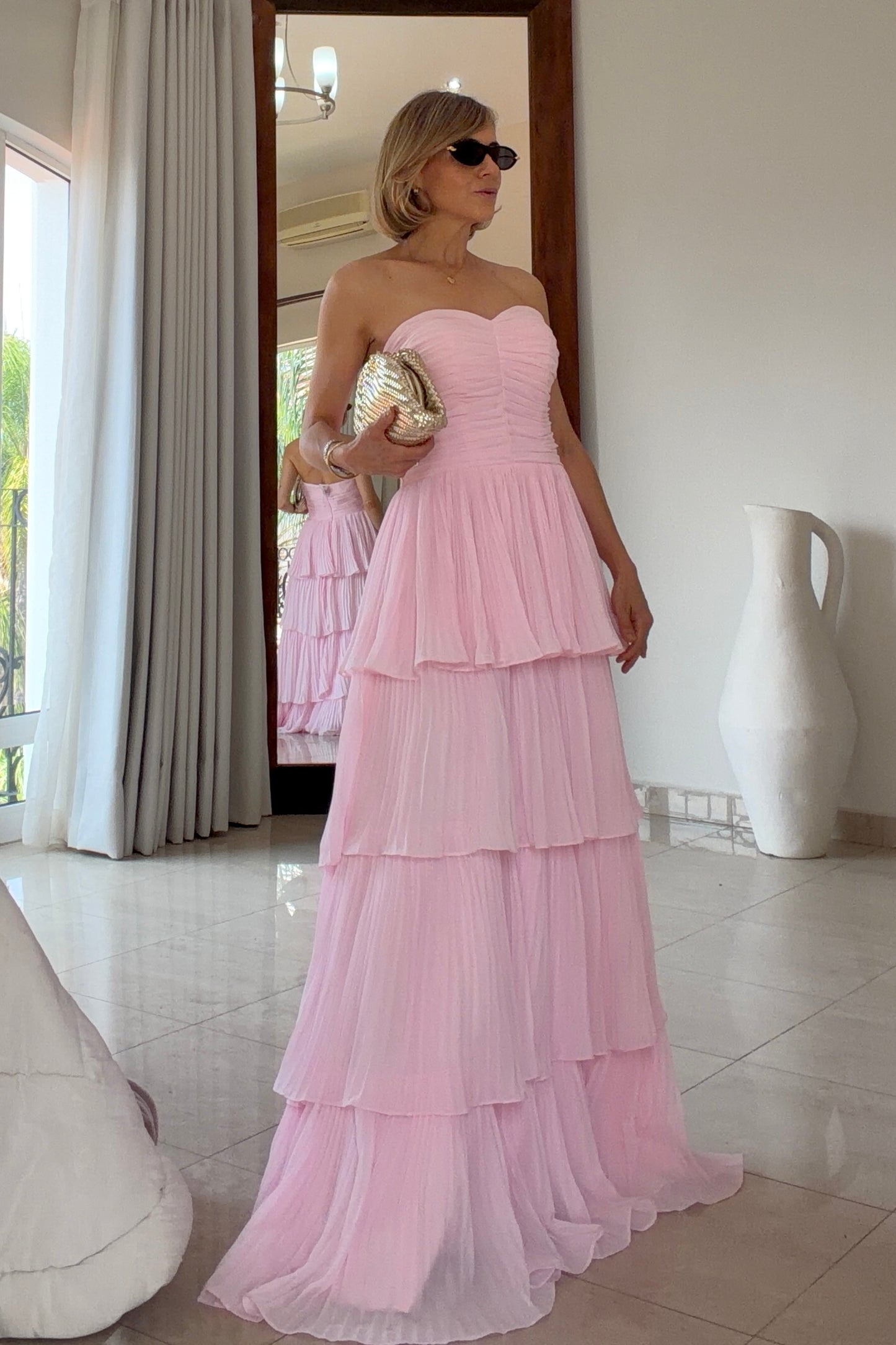 VESTIDO STRAPLESS & CAPAS