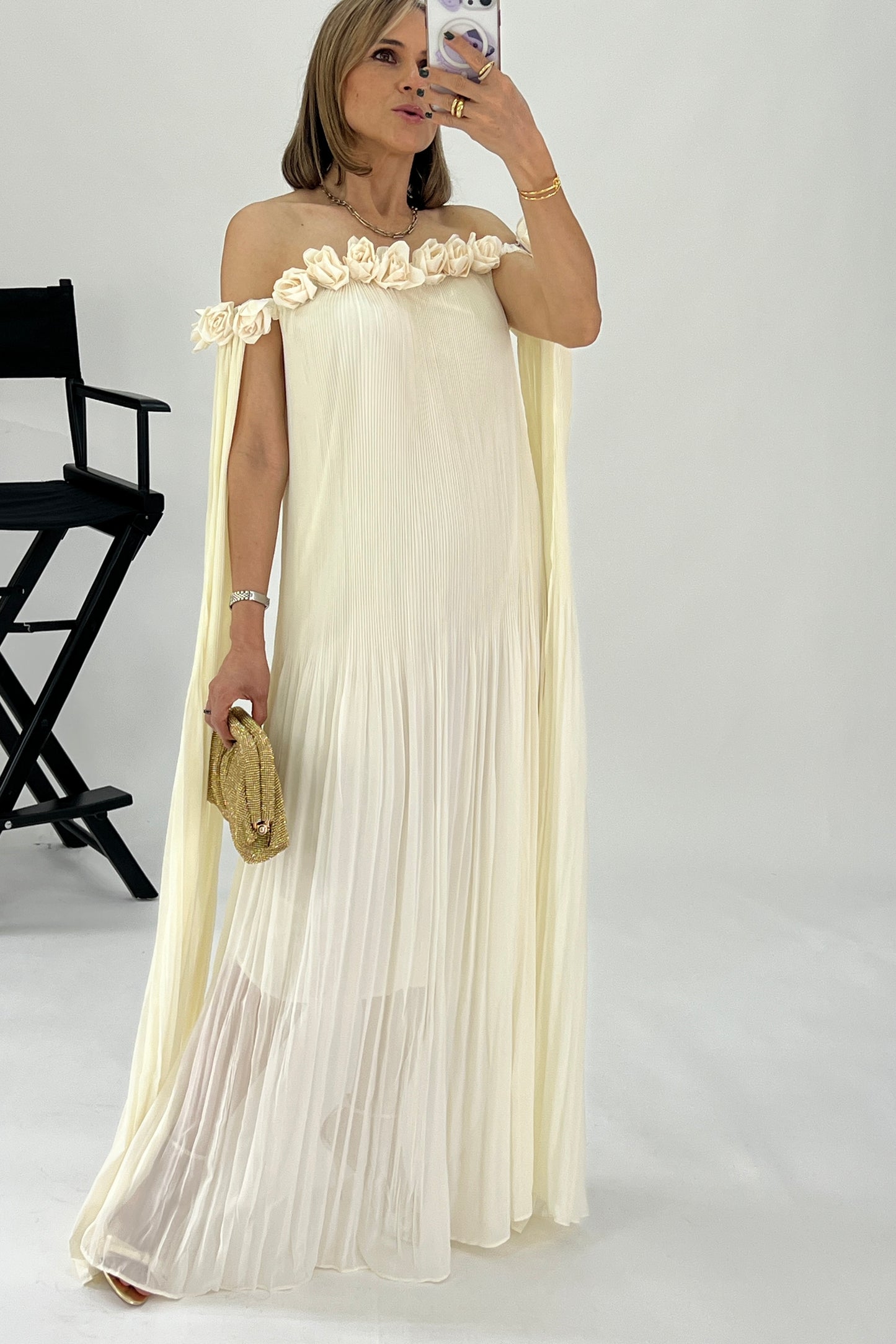 VESTIDO FLORES RESALTADAS