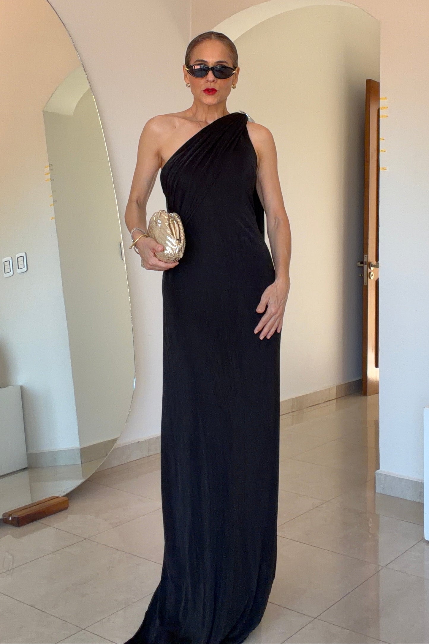 VESTIDO DETALLE HOMBRO