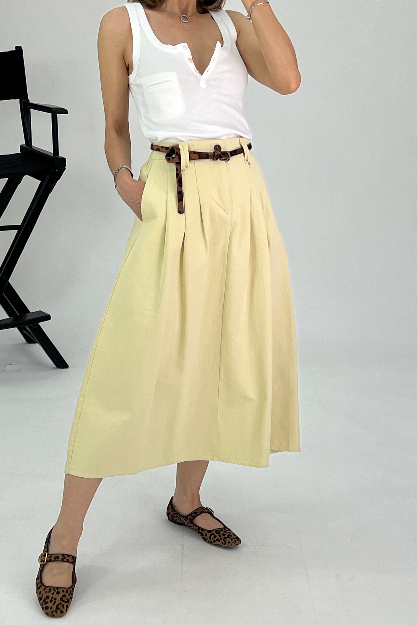 FALDA DETALLE PINZAS