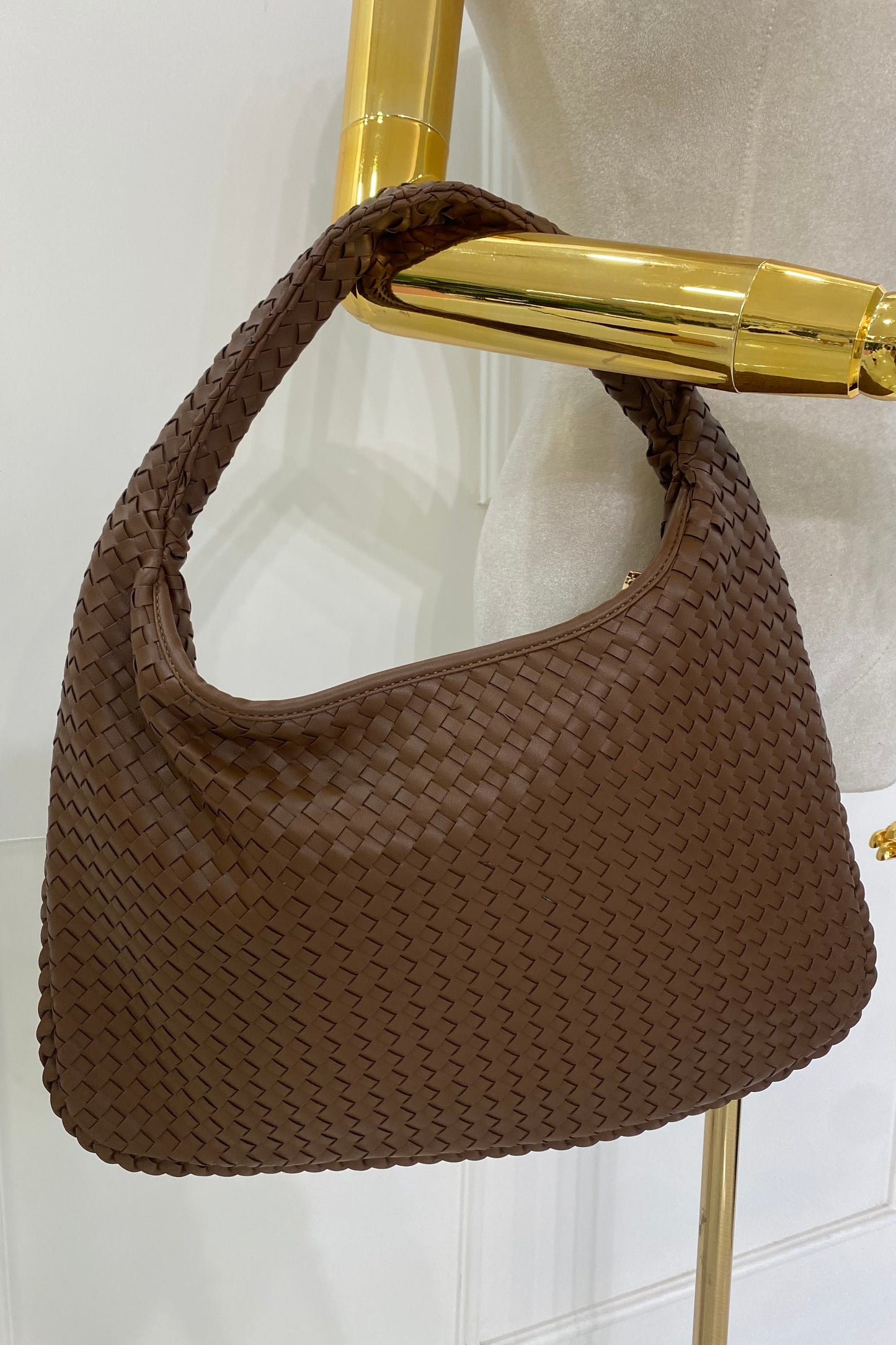 HAND-WOVEN SHOULDER BAG