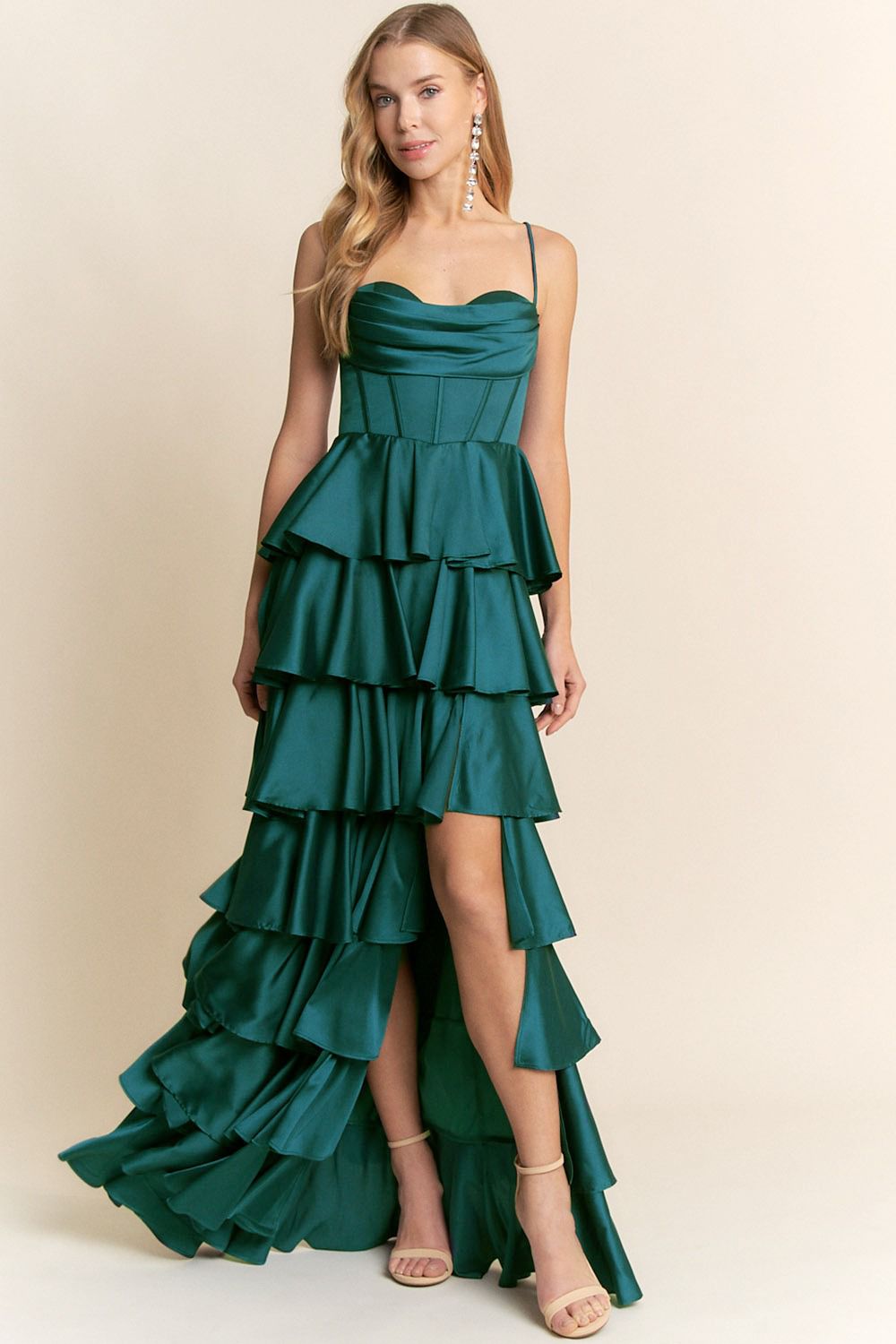 VESTIDO CAPAS OLANES