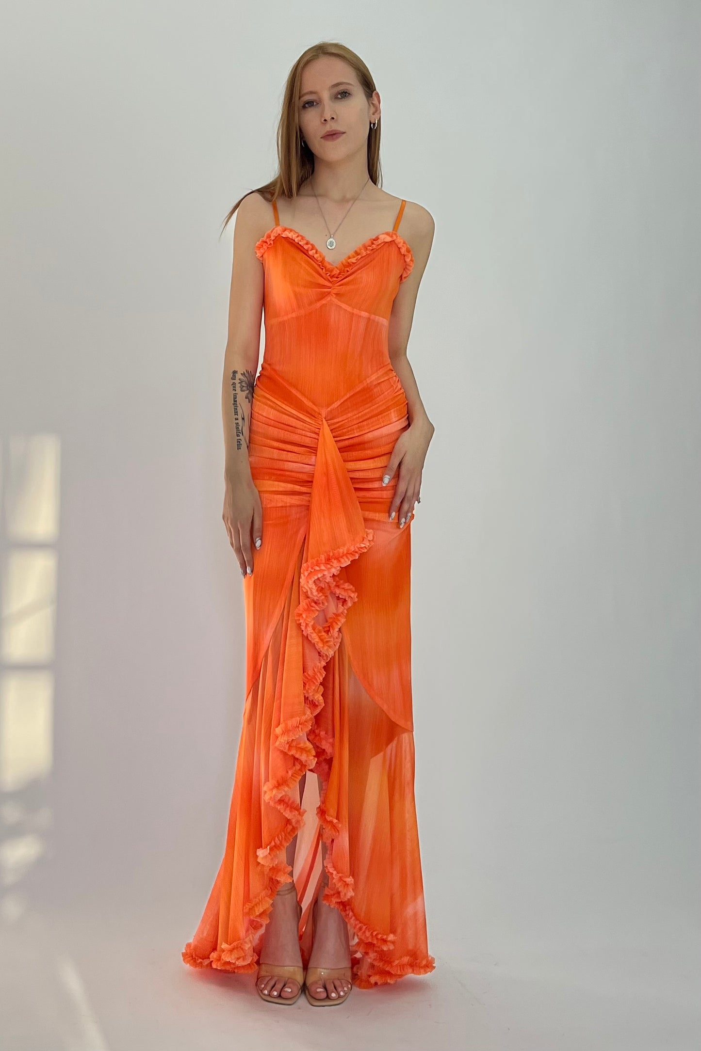 VESTIDO DRAPEADO & ESCAROLA