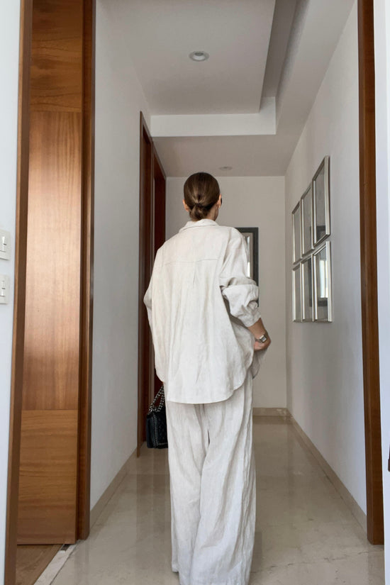 THREE PIECE SET LINEN