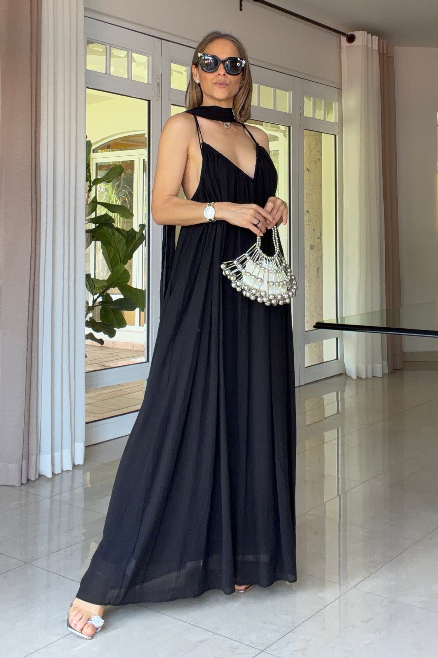 VESTIDO ESCOTE V & CORBATIN