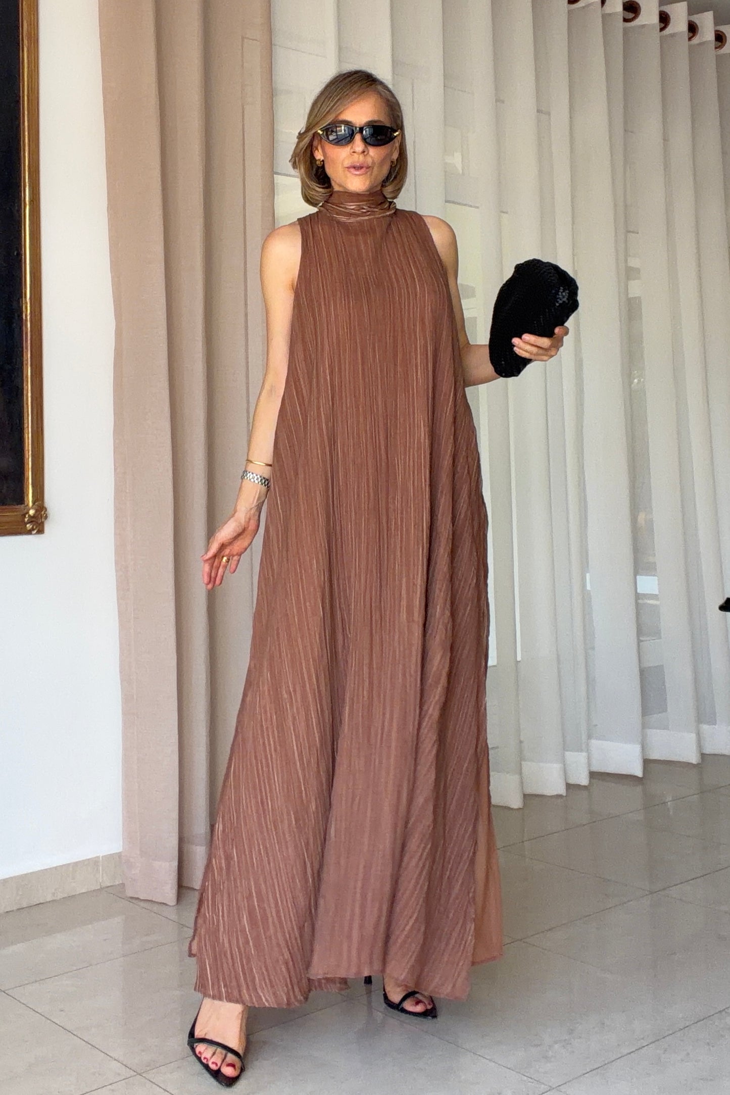 VESTIDO CUELLO ALTO