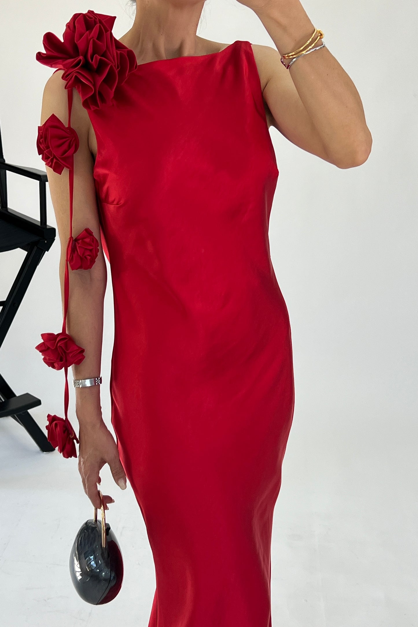 VESTIDO FLOR EN HOMBRO