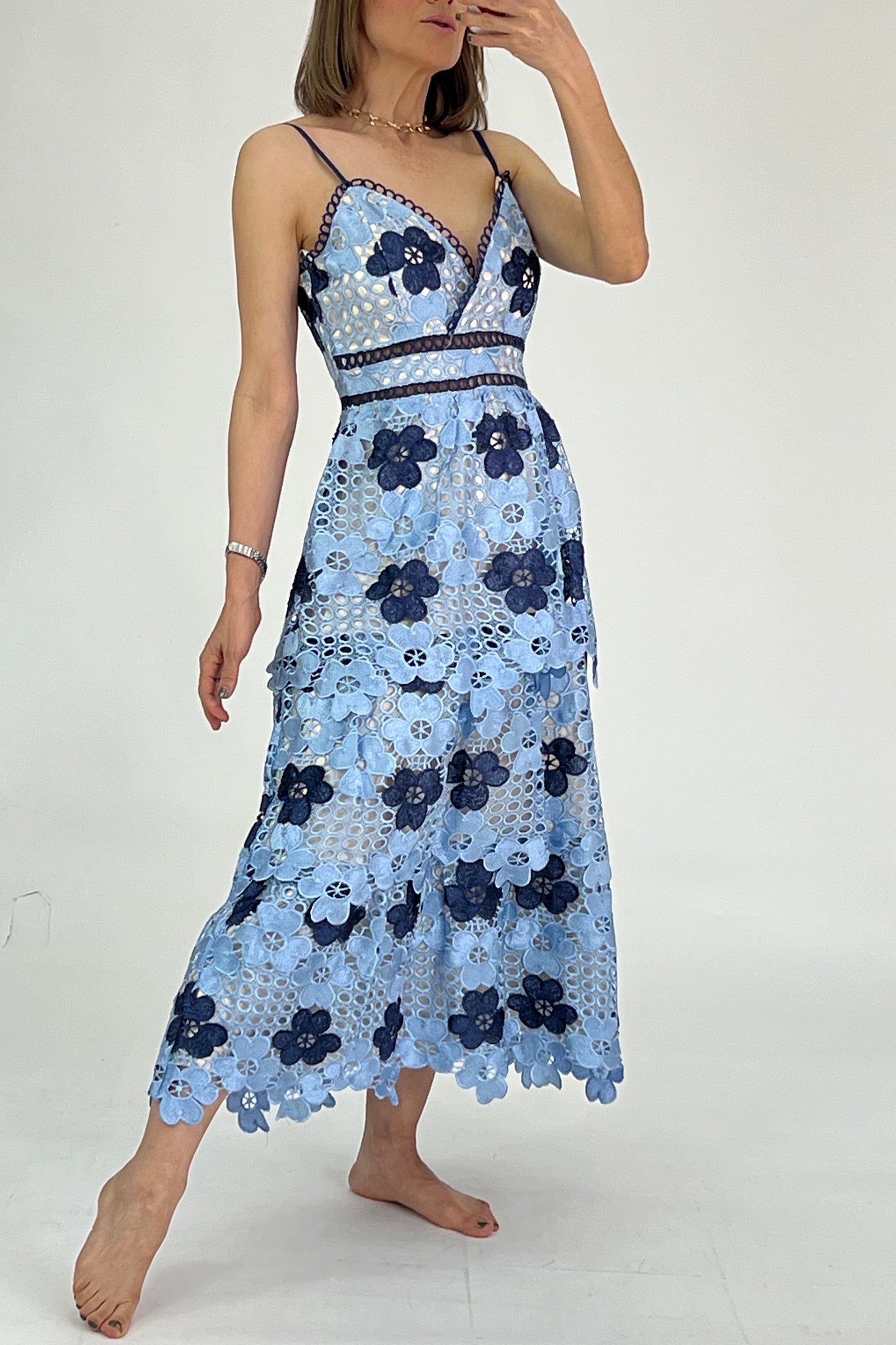 VESTIDO MIDI CAPAS