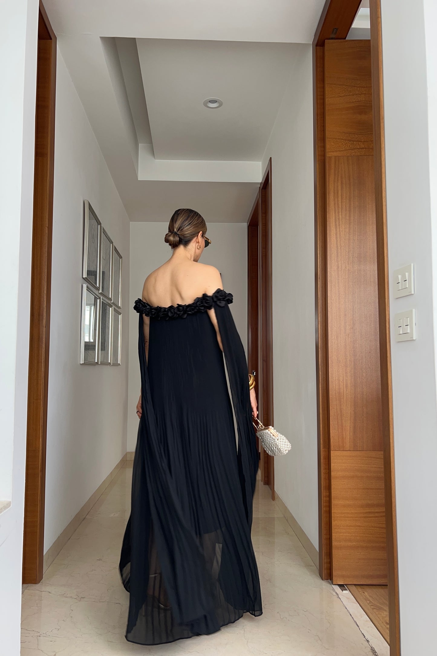 VESTIDO FLORES RESALTADAS