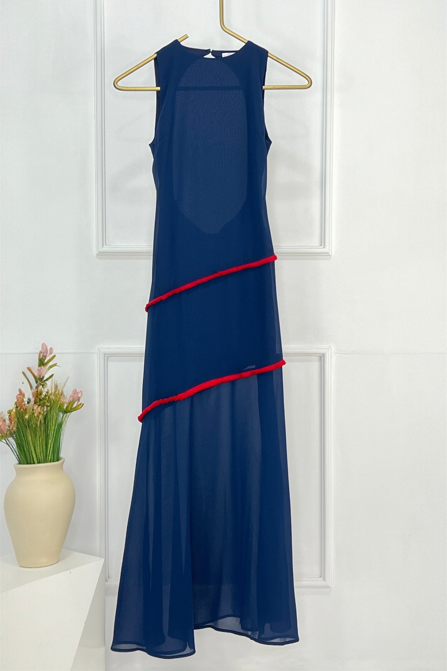 VESTIDO LINEAS ROJAS