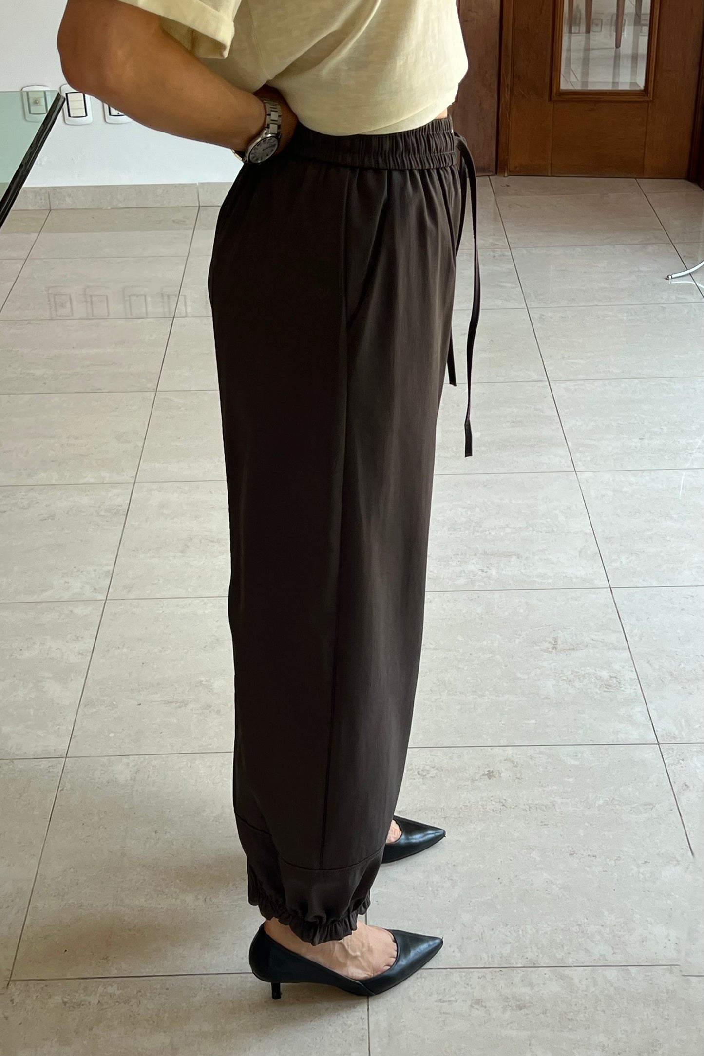 PANTALON DETALLE TOBILLO