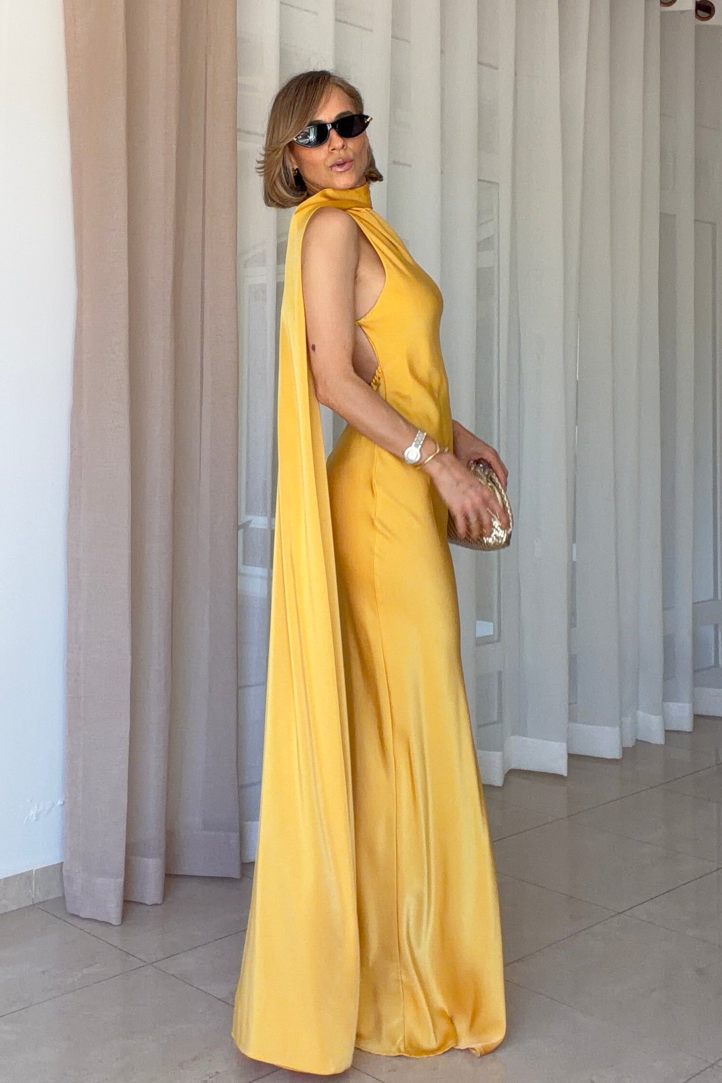 VESTIDO DETALLE CUELLO
