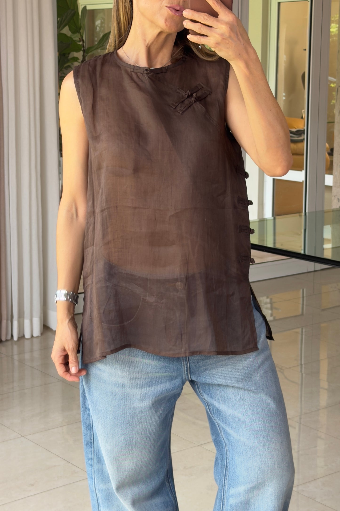 BLUSA DETALLES COSTADOS