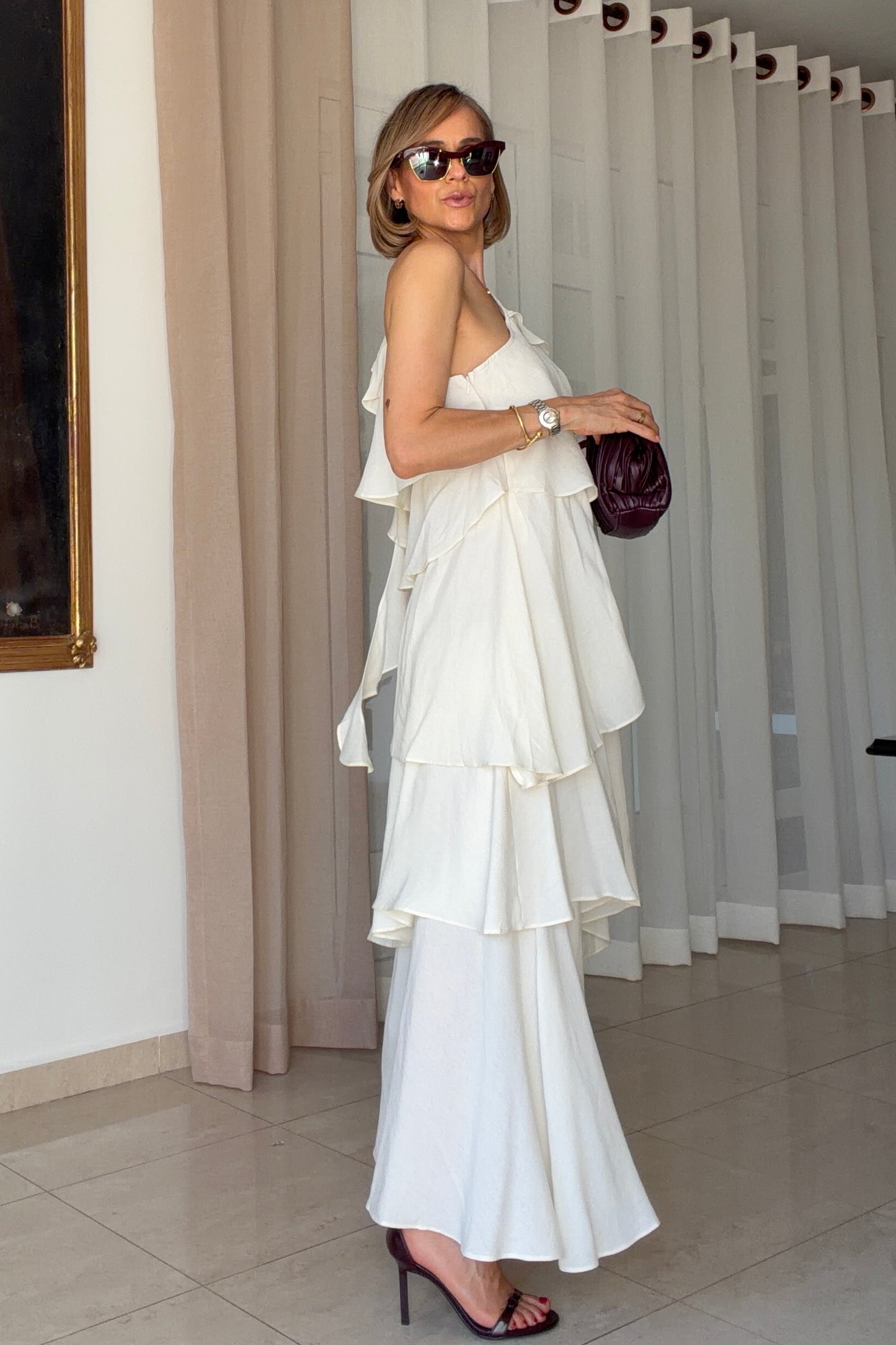 VESTIDO HOMBRO & OLANES