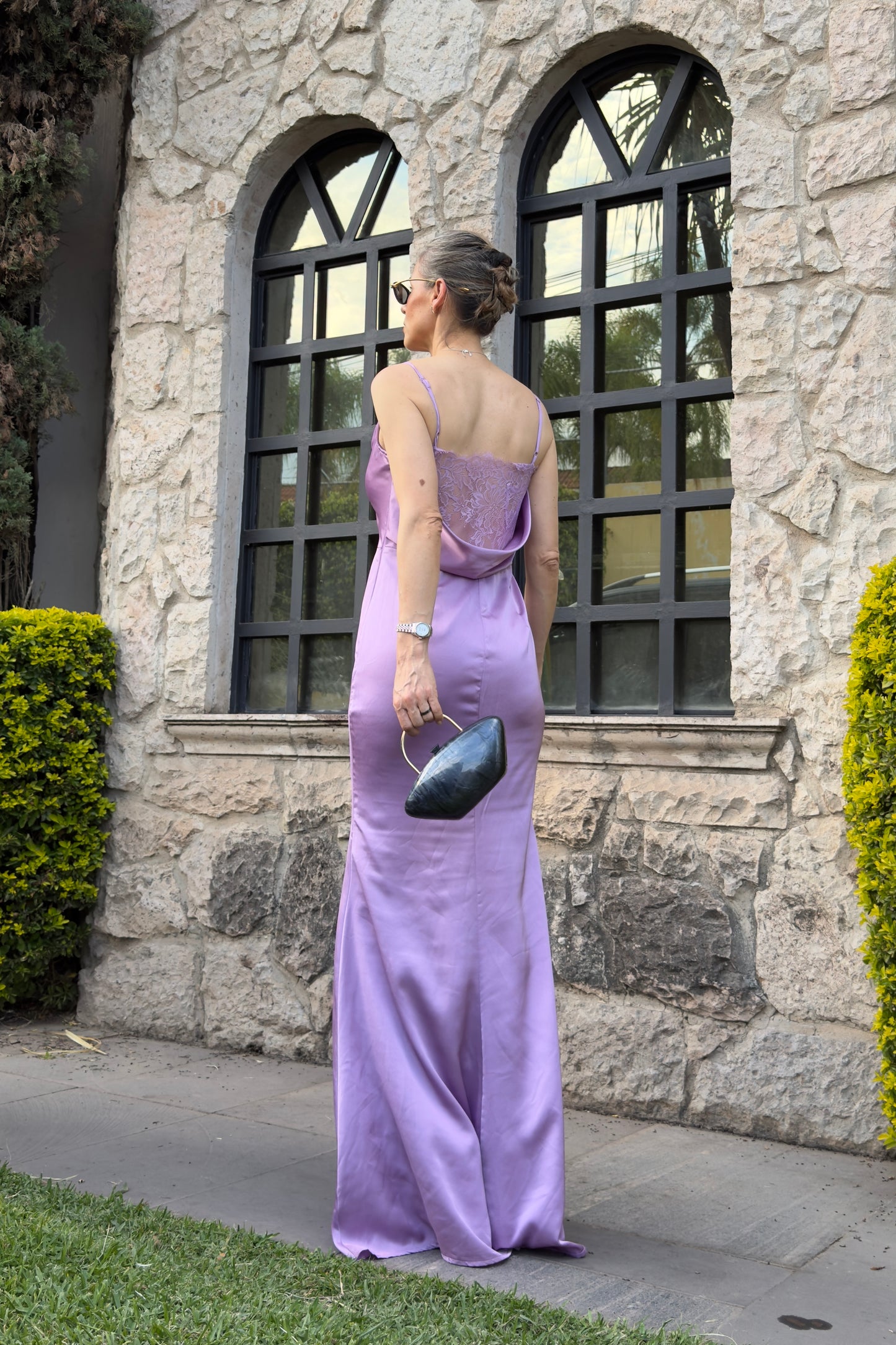 VESTIDO ENCAJE ESPALDA