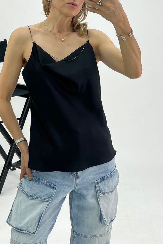 BLUSA DETALLES TIRANTES