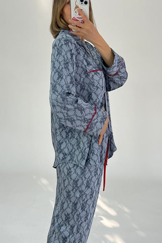 PIJAMA DETALLES ROJOS