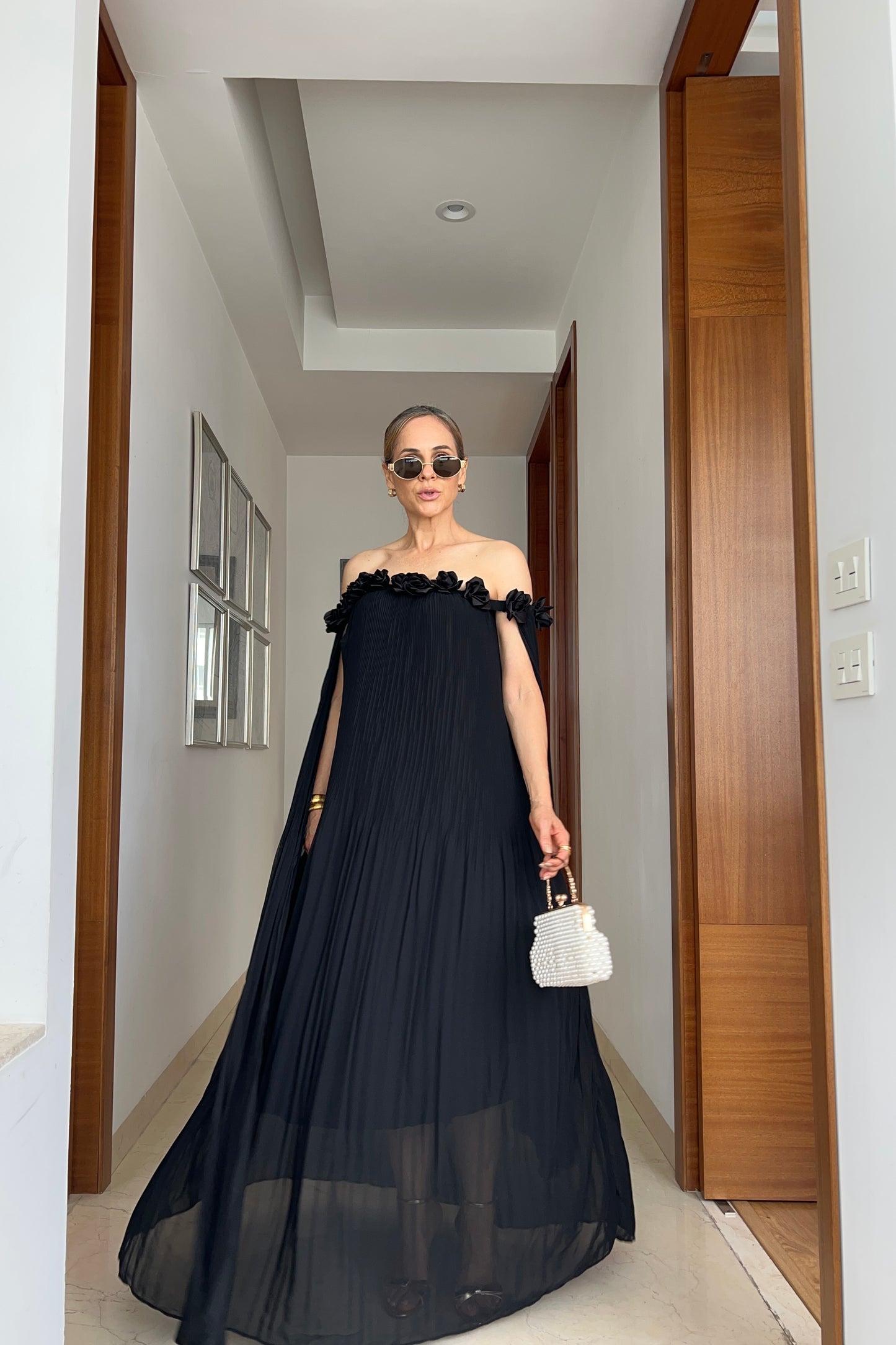 VESTIDO FLORES RESALTADAS