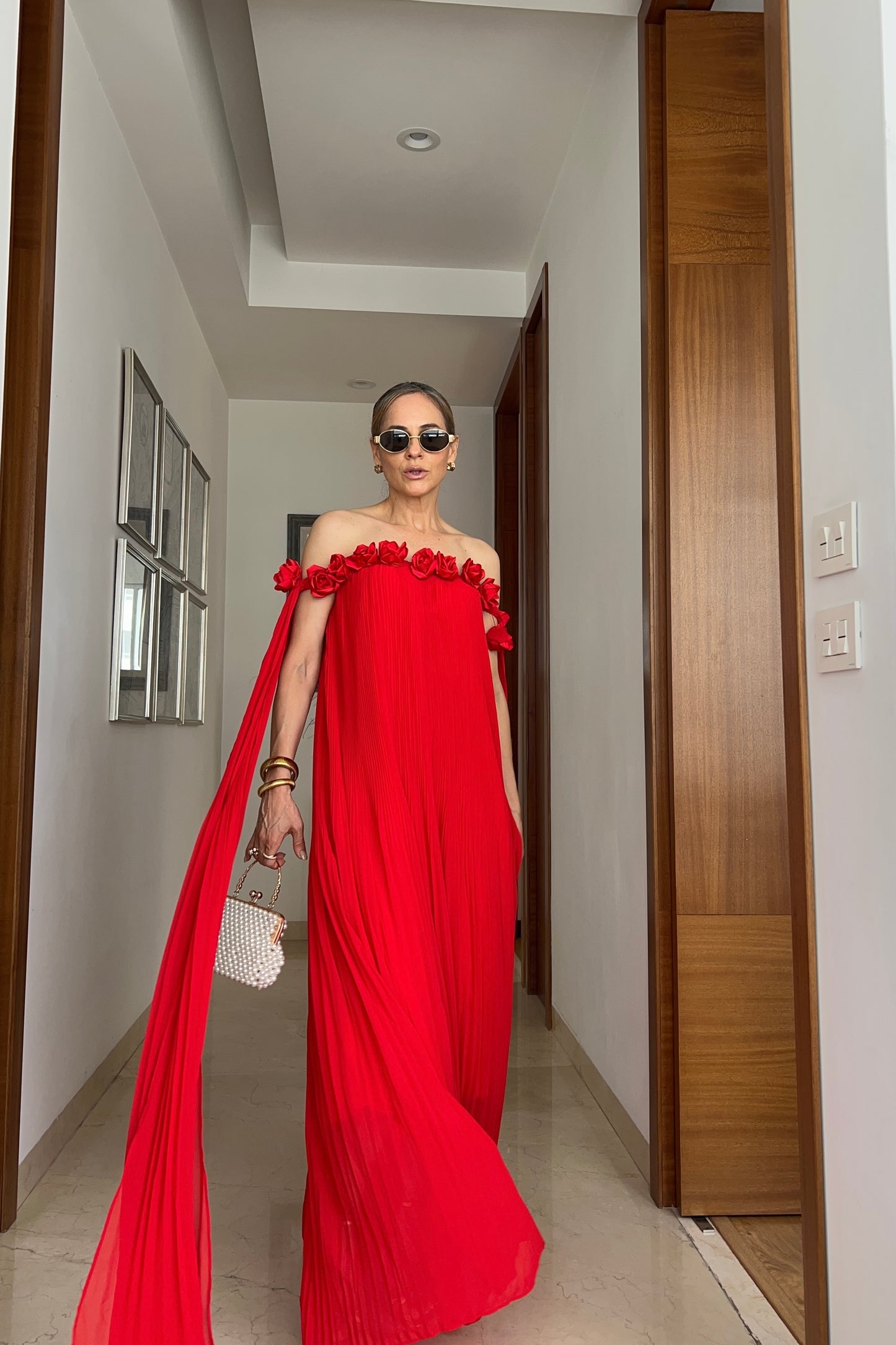 VESTIDO FLORES RESALTADAS