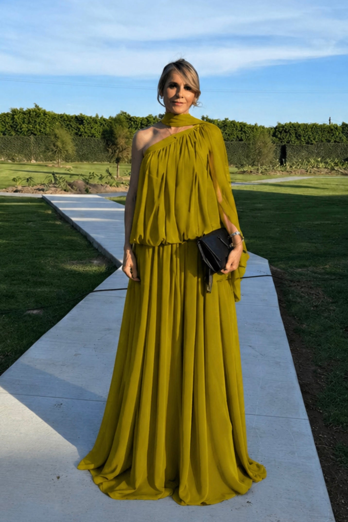 VESTIDO HOMBRO ASIMETRICO