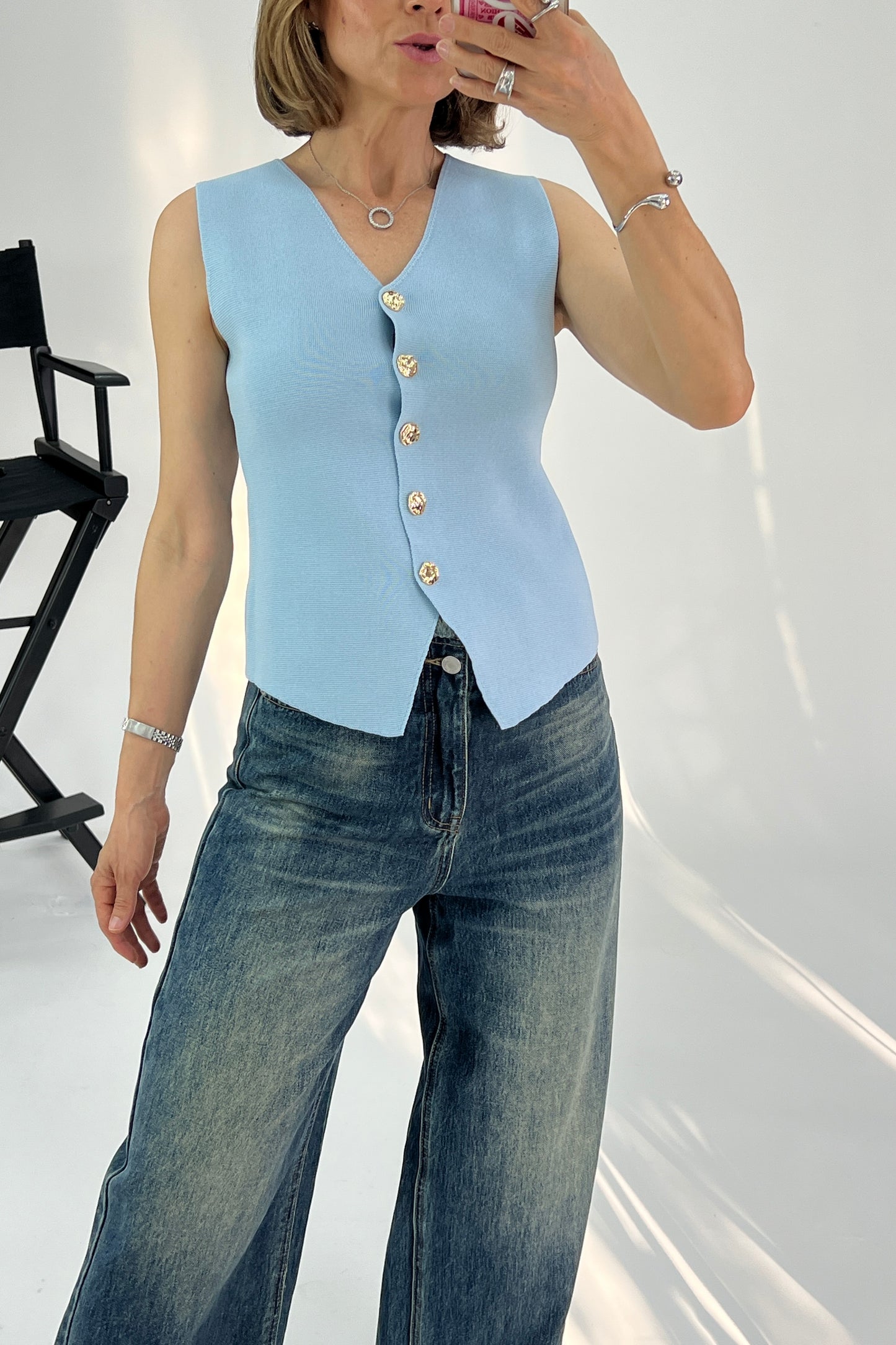 CHALECO BOTONES DORADOS