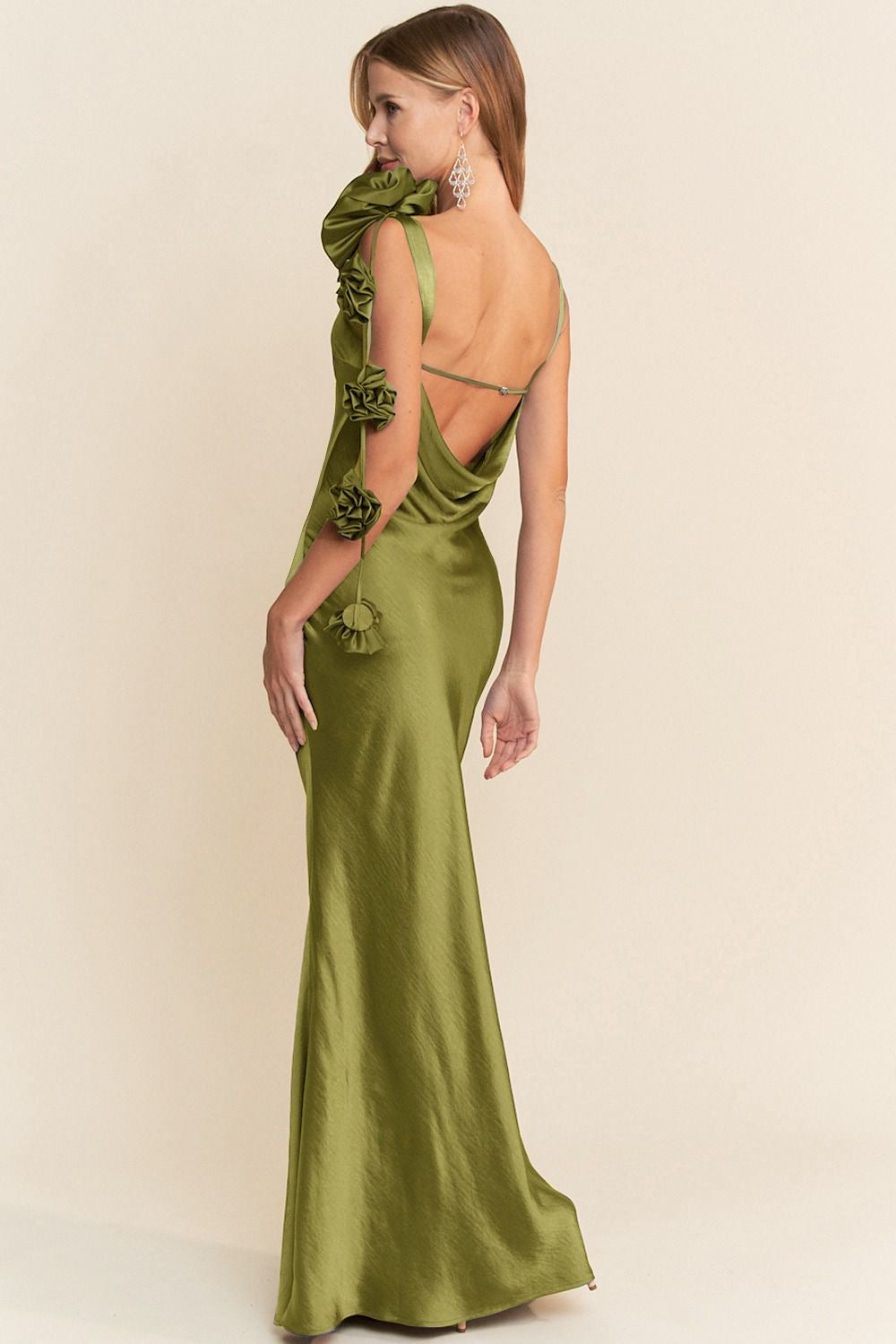 VESTIDO FLOR EN HOMBRO