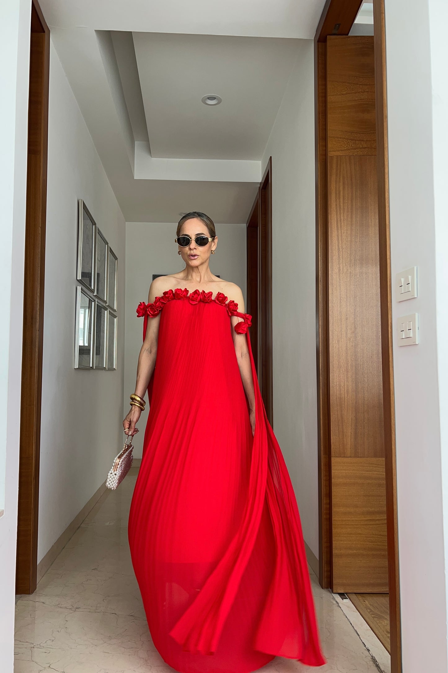 VESTIDO FLORES RESALTADAS