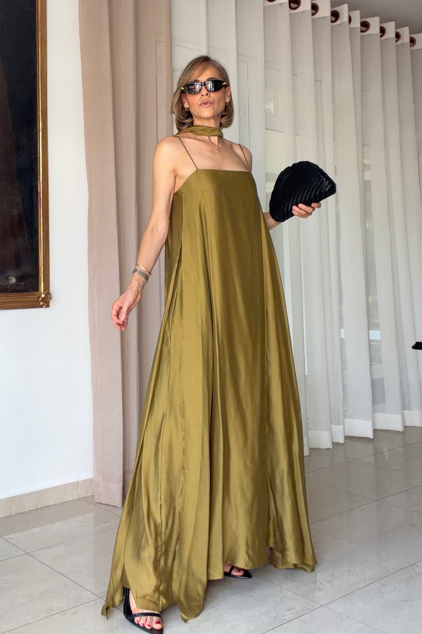 VESTIDO CORBATIN