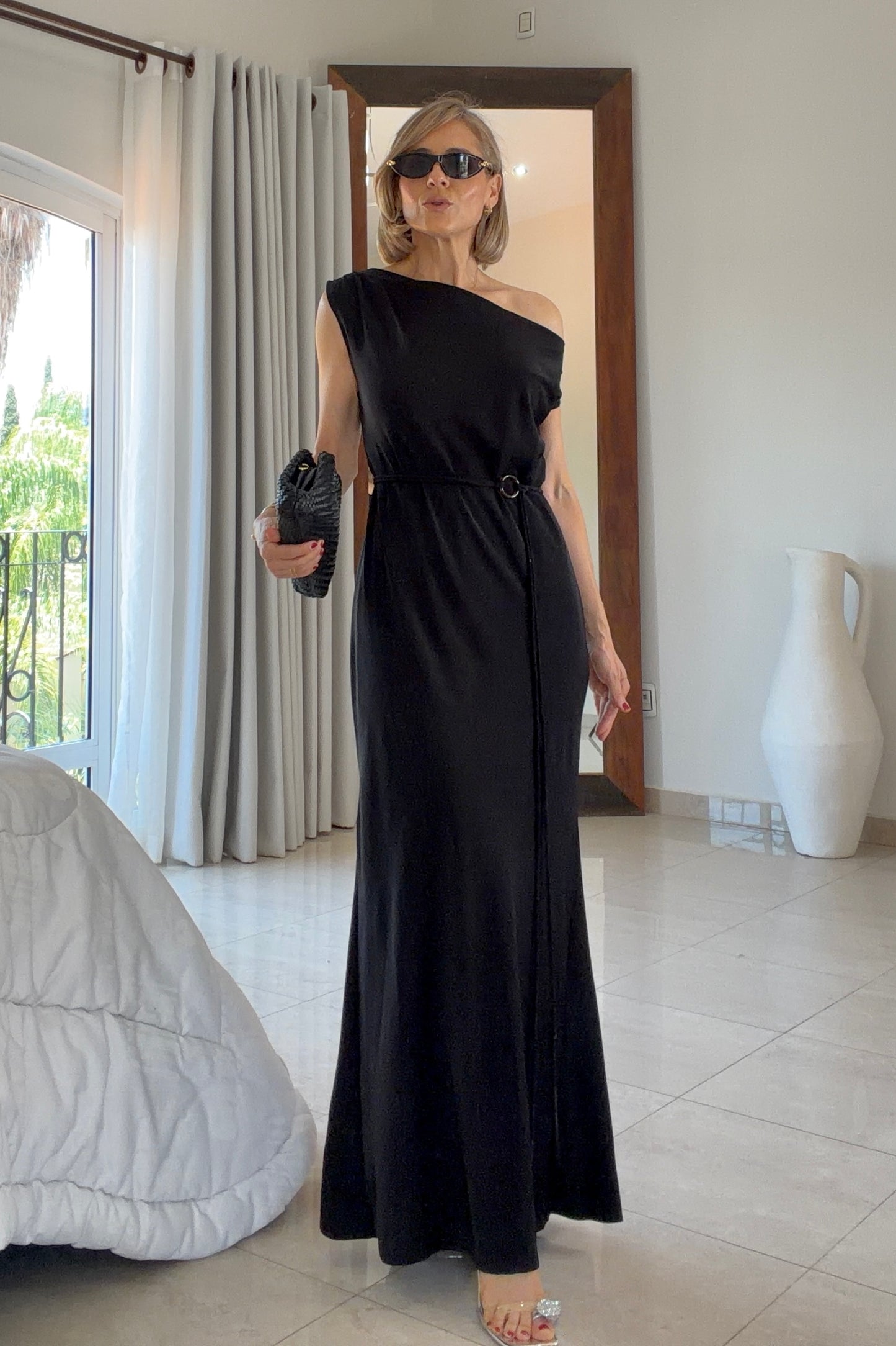 VESTIDO DETALLE HOMBROS