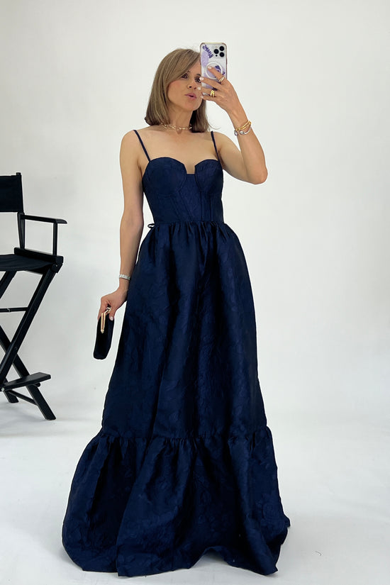 VESTIDO DETALLE EN TELA