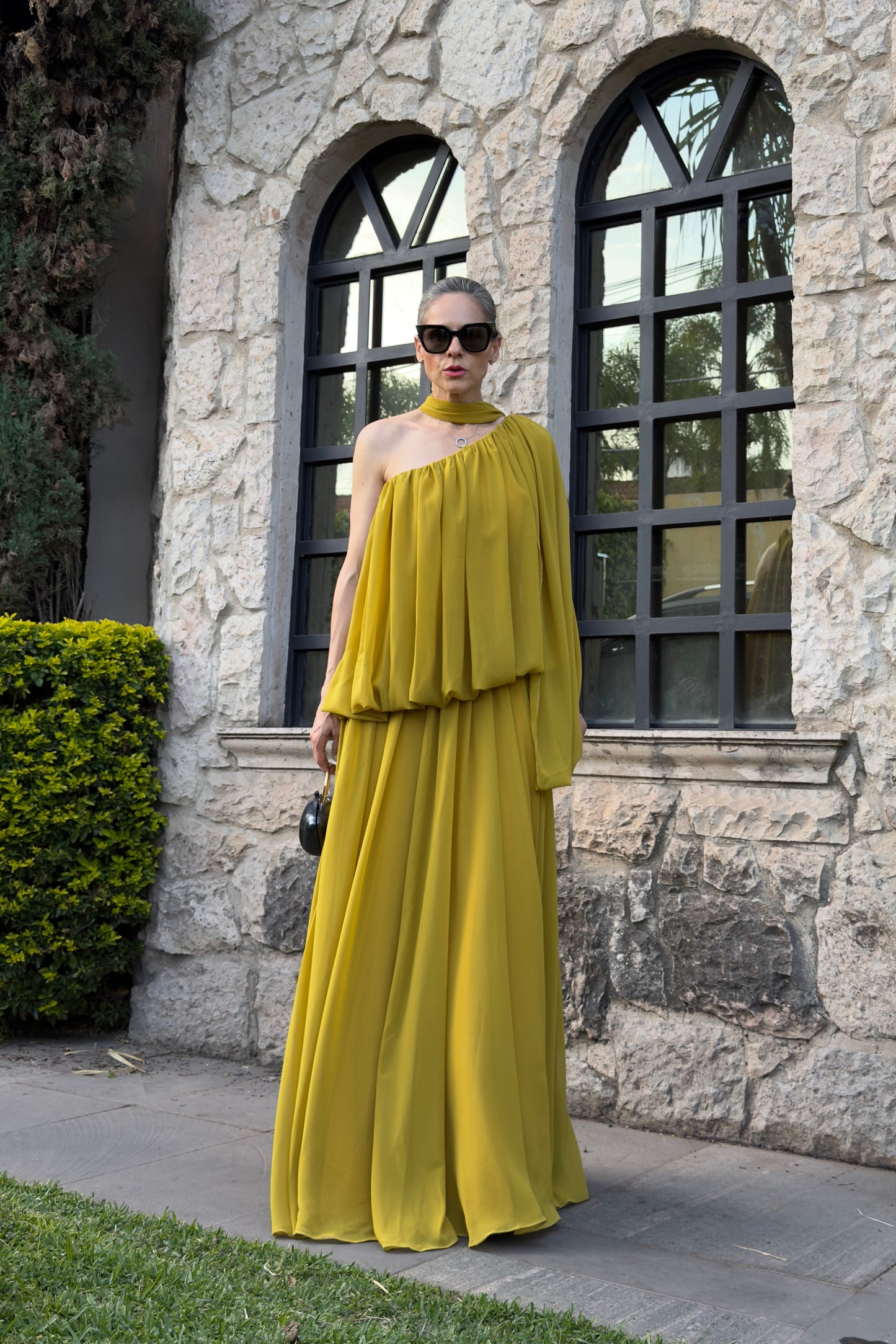 VESTIDO HOMBRO ASIMETRICO