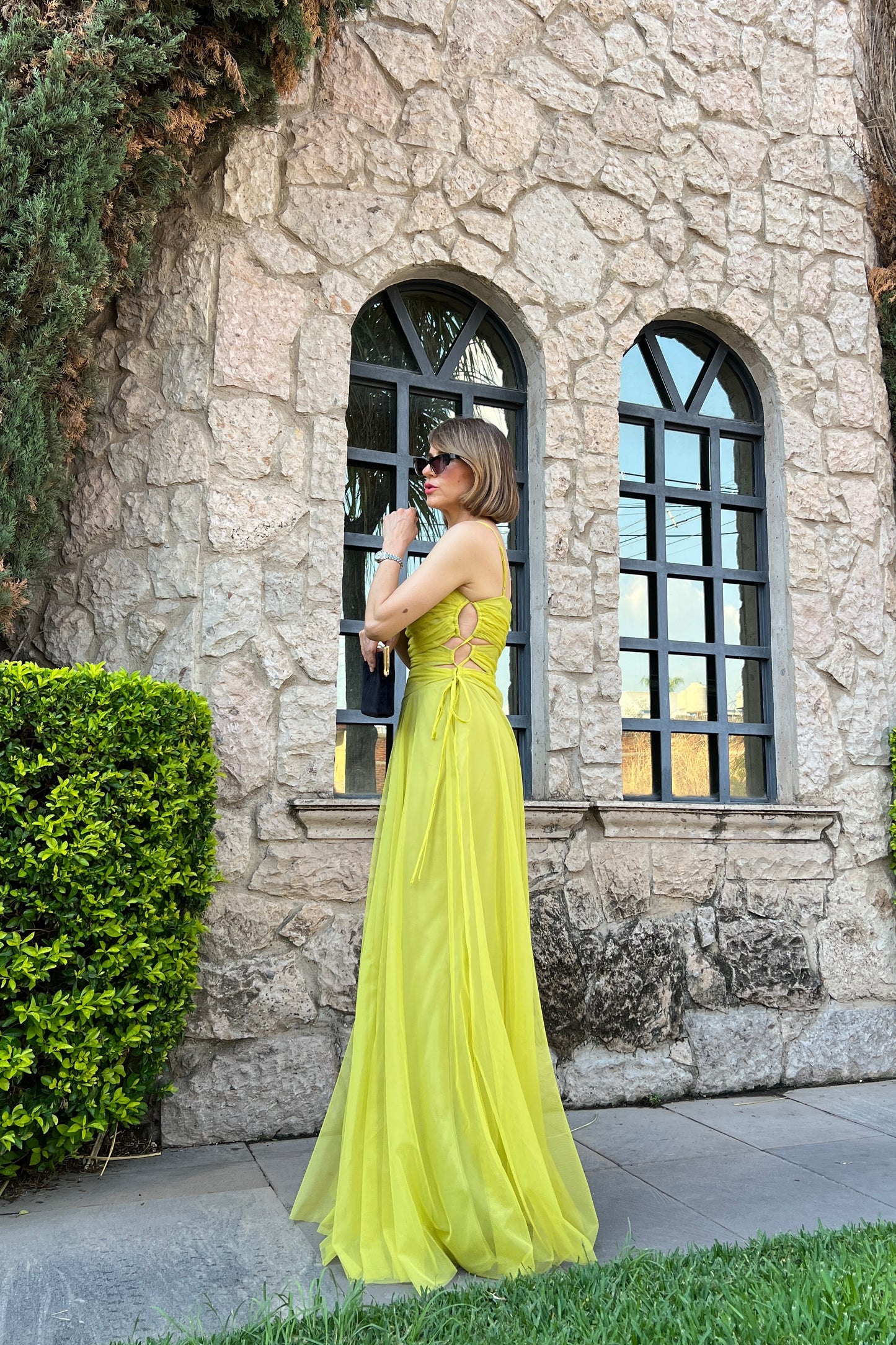 VESTIDO DETALLE COSTADO