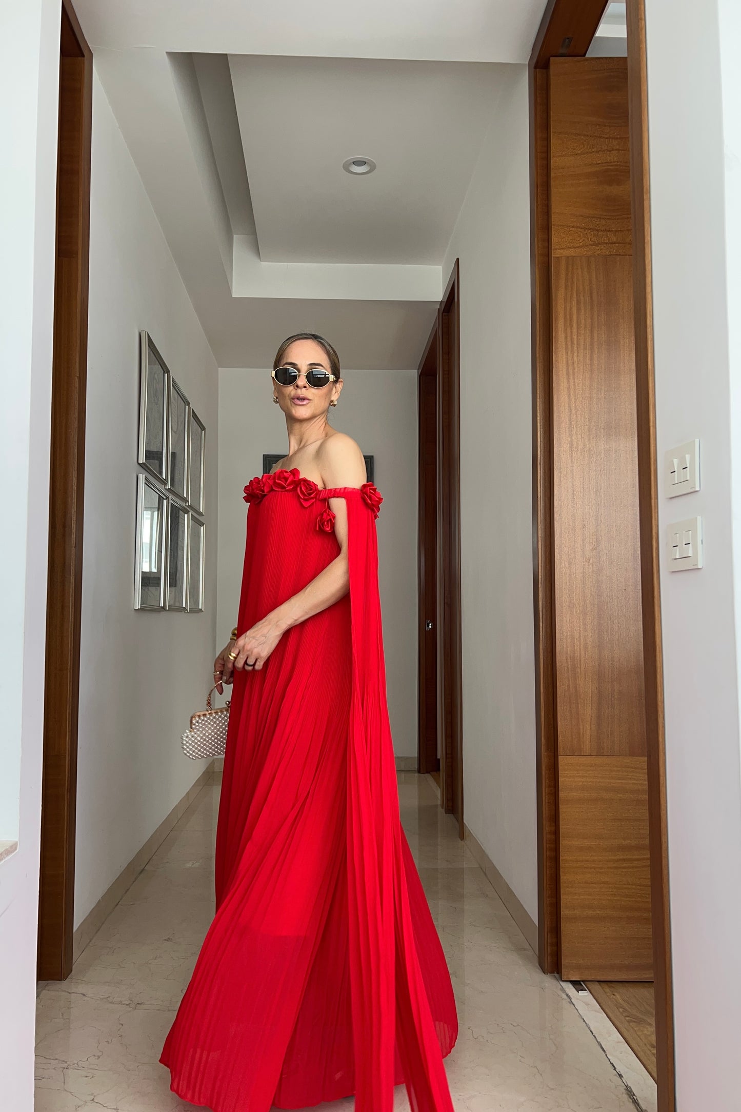 VESTIDO FLORES RESALTADAS