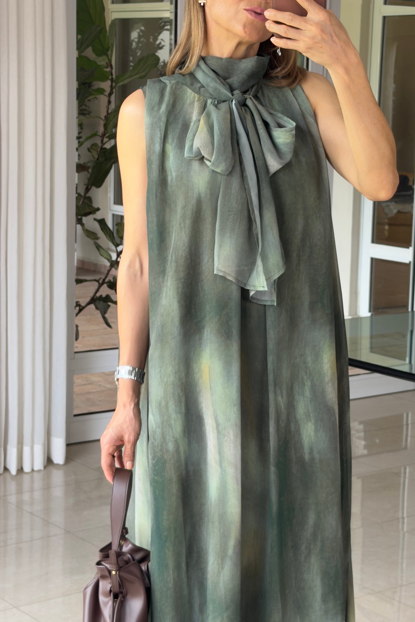 VESTIDO DETALLE CORBATIN